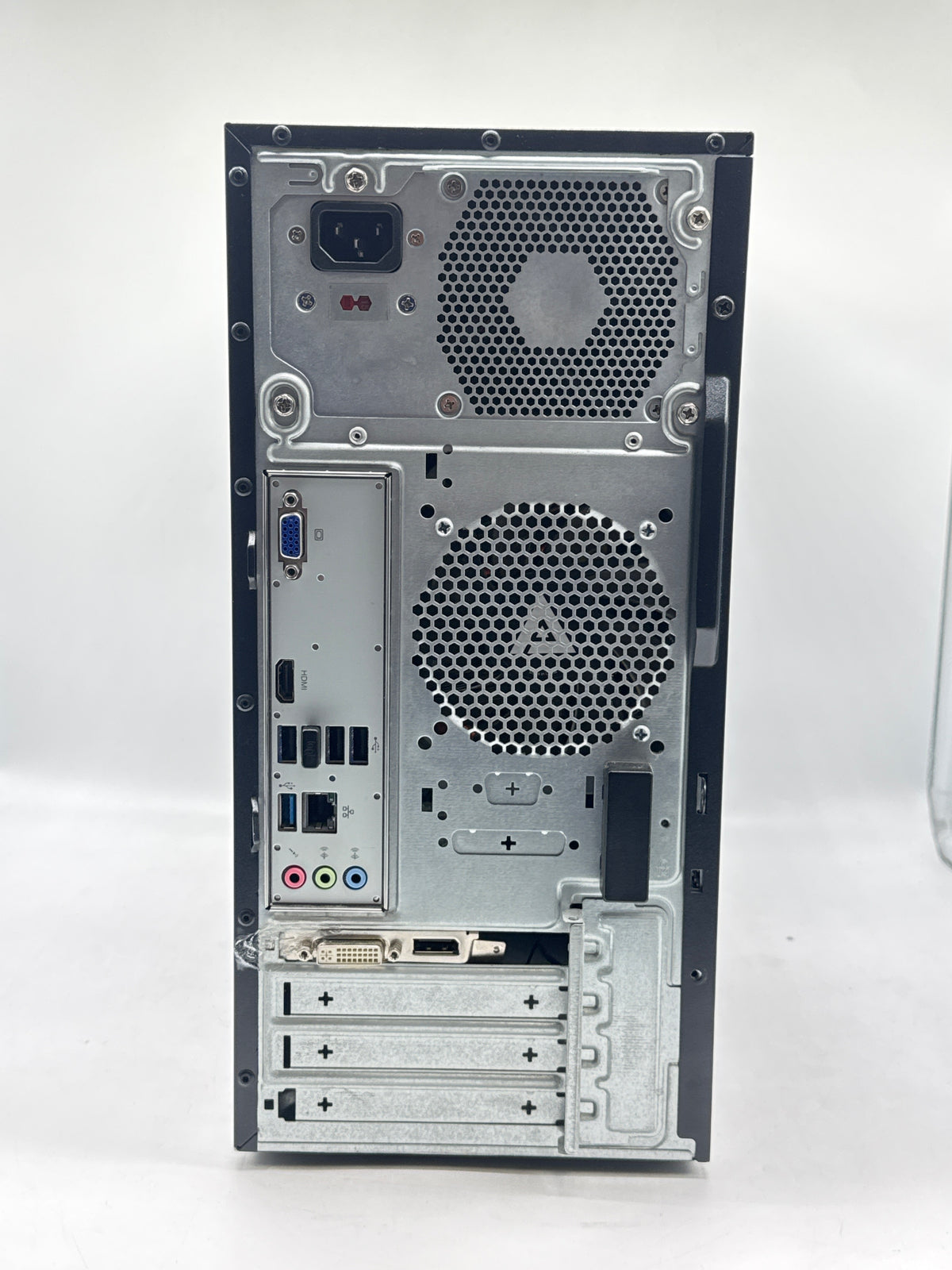 Acer Aspire TC-780-UR1B i5-7400 16GB RAM 256GB SSD + 300GB HDD Radeon HD8490 - Used