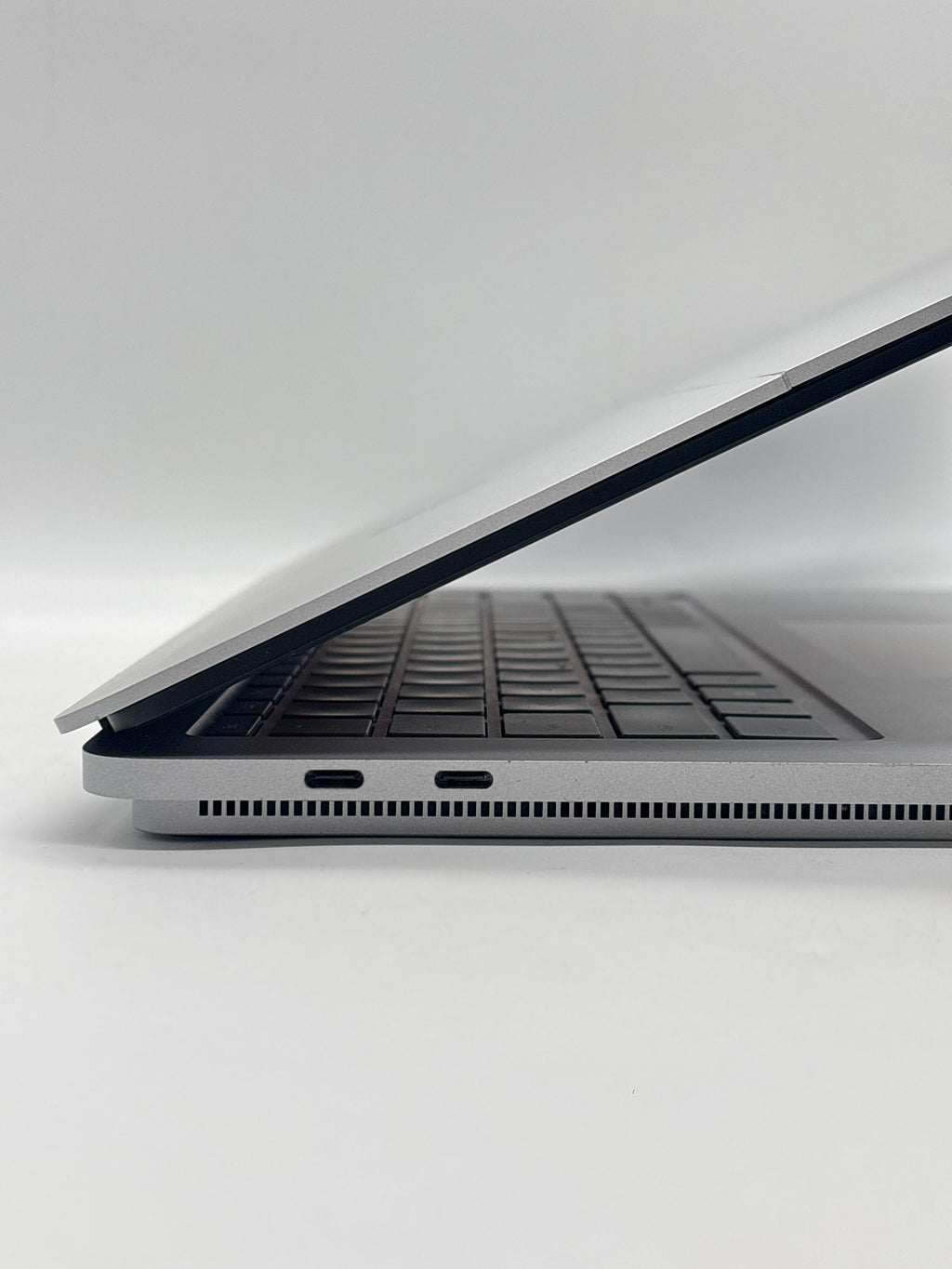 Microsoft Surface Laptop Studio 1964 i7-11370H 32GB RAM 1TB SSD