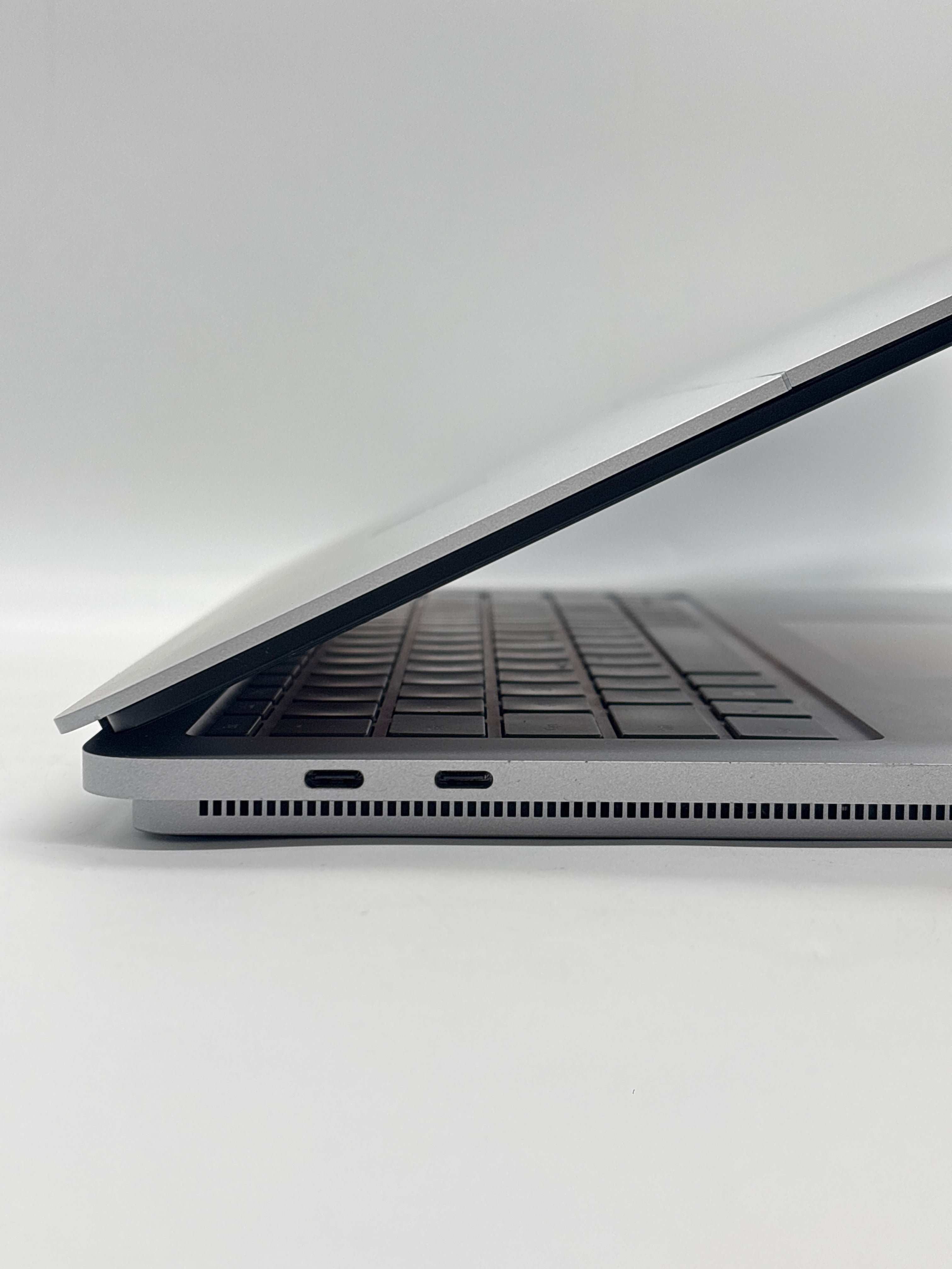 Microsoft Surface Laptop Studio 1964 i7-11370H 32GB RAM 1TB SSD