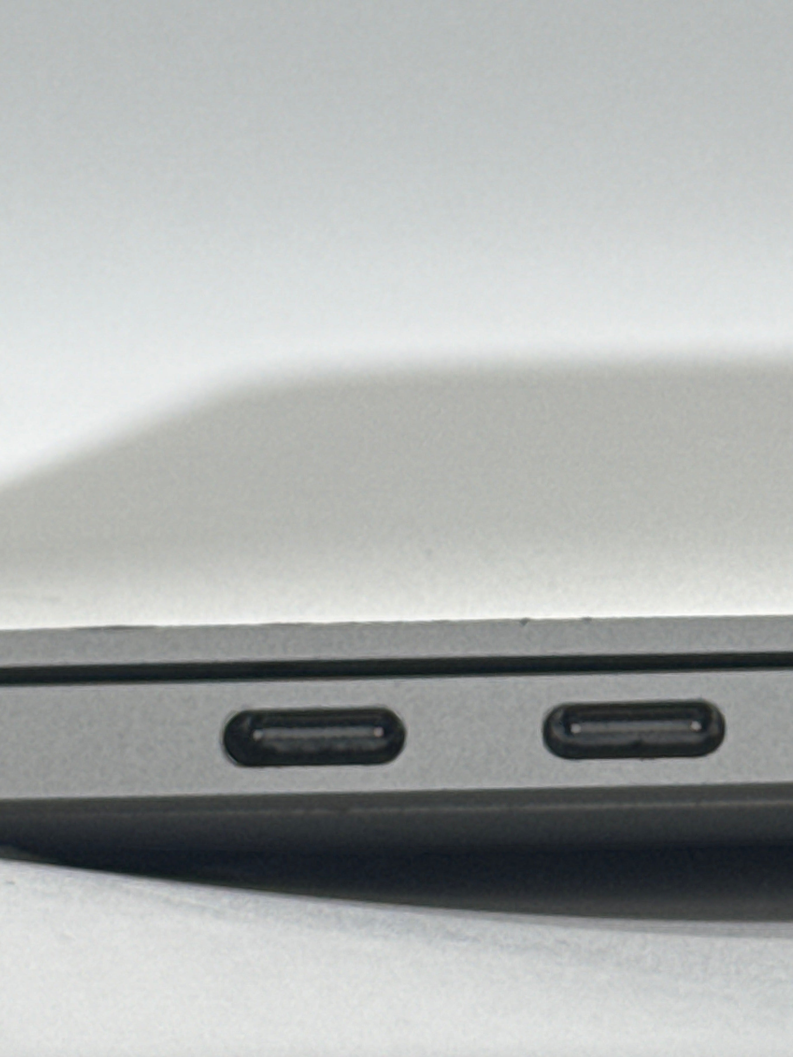 Apple MacBook Pro 15" A1990 i7 16B RAM 512GB SSD - Used