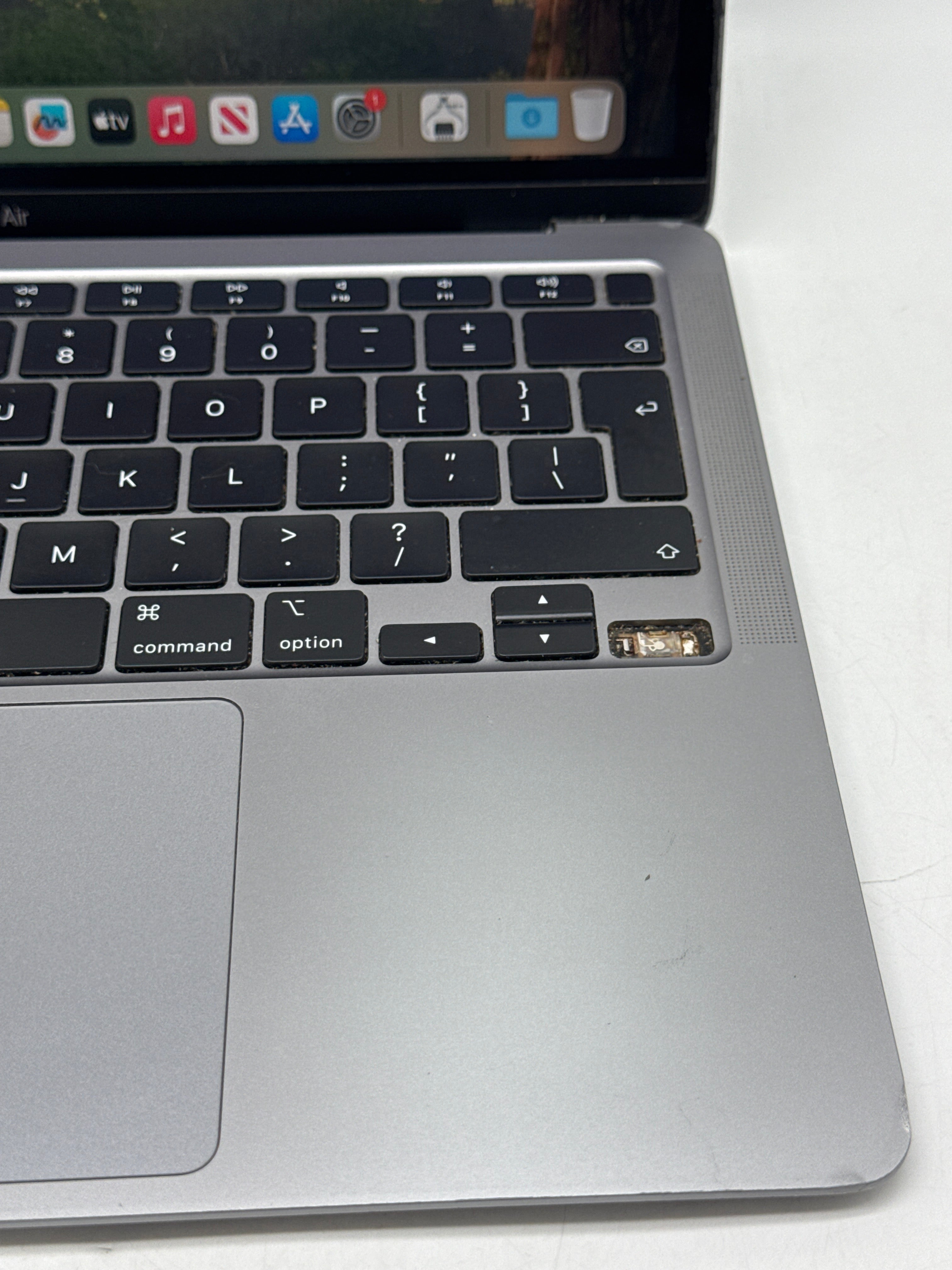 Apple MacBook Air 13" A2179 i7 16GB RAM 512GB SSD - Missing Arrow Key