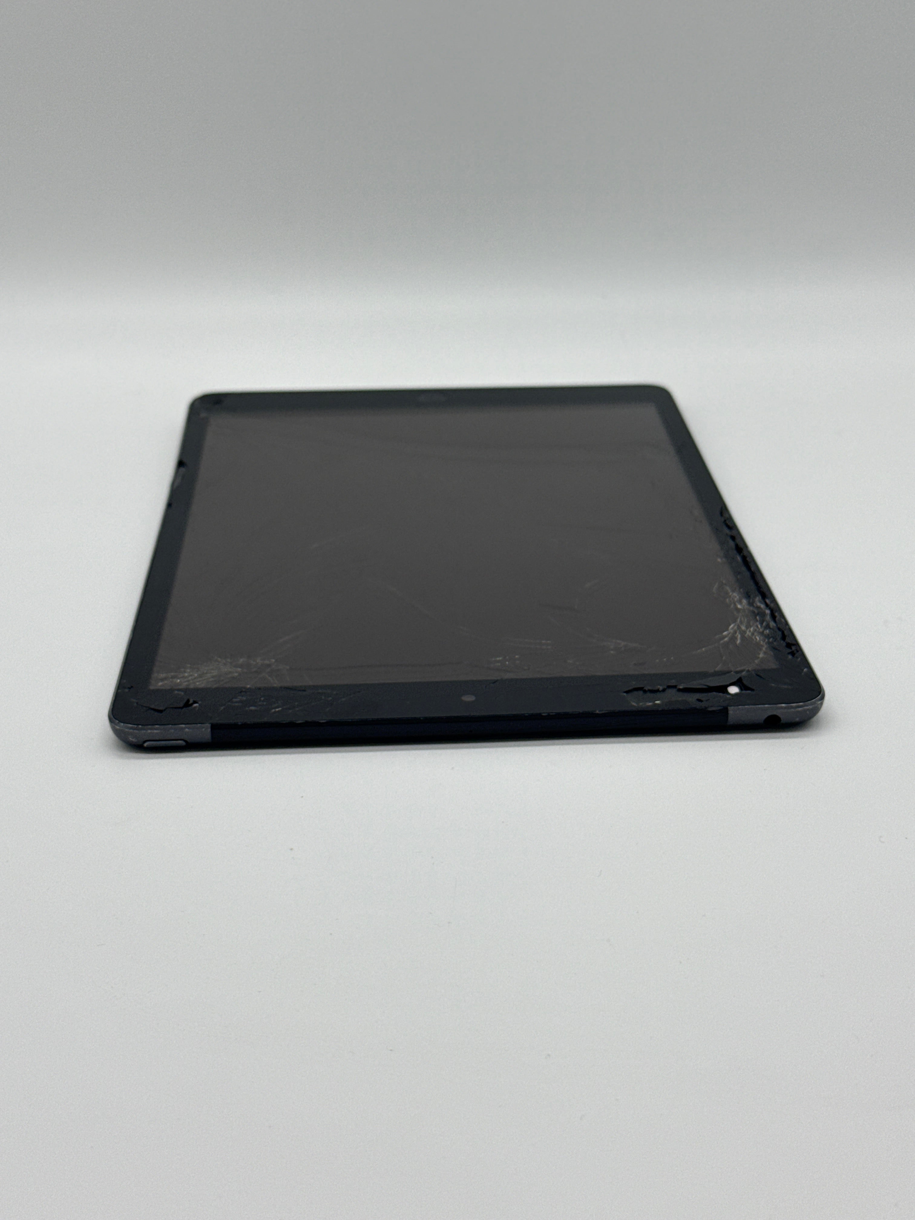 Apple iPad 9th Gen 10.2" 64GB Wi-Fi + Cellular Gray (AT&T) - READ DESC