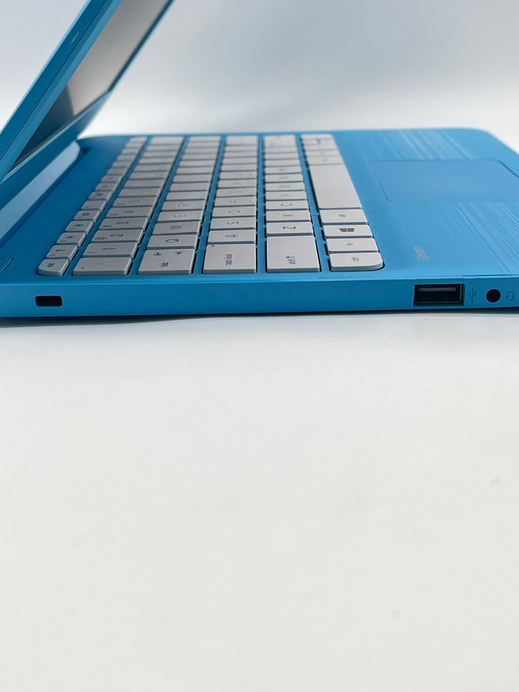 HP Stream 11-y010wm Intel Celeron N3060 4GB RAM 32GB GeMMC - For Parts (Read)