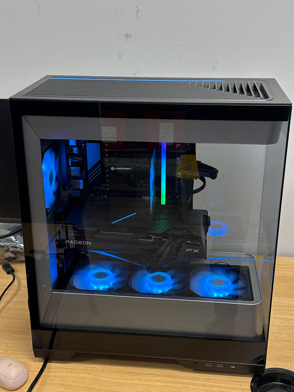 Cyberpower Gaming PC Ryzen 7 8700F 16GB 1TB SSD RX 7700 Win11 Desktop - Used