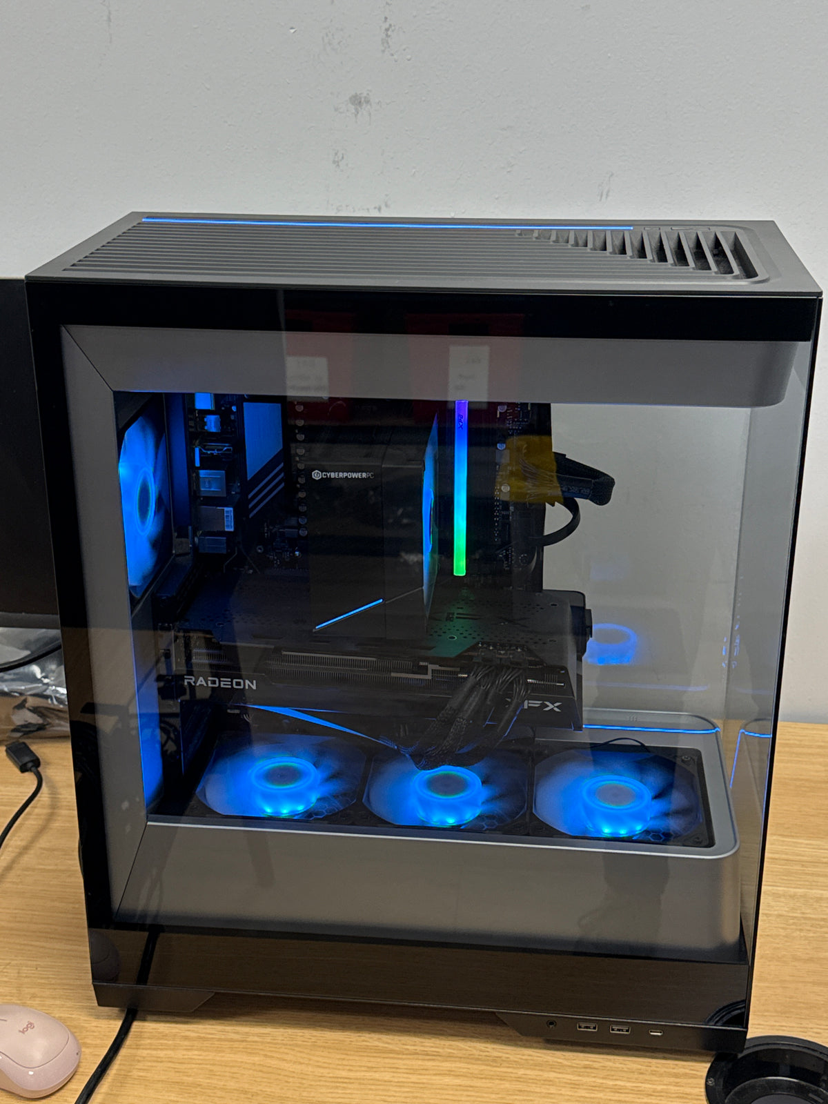 Cyberpower Gaming PC Ryzen 7 8700F 16GB 1TB SSD RX 7700 Win11 Desktop - Used