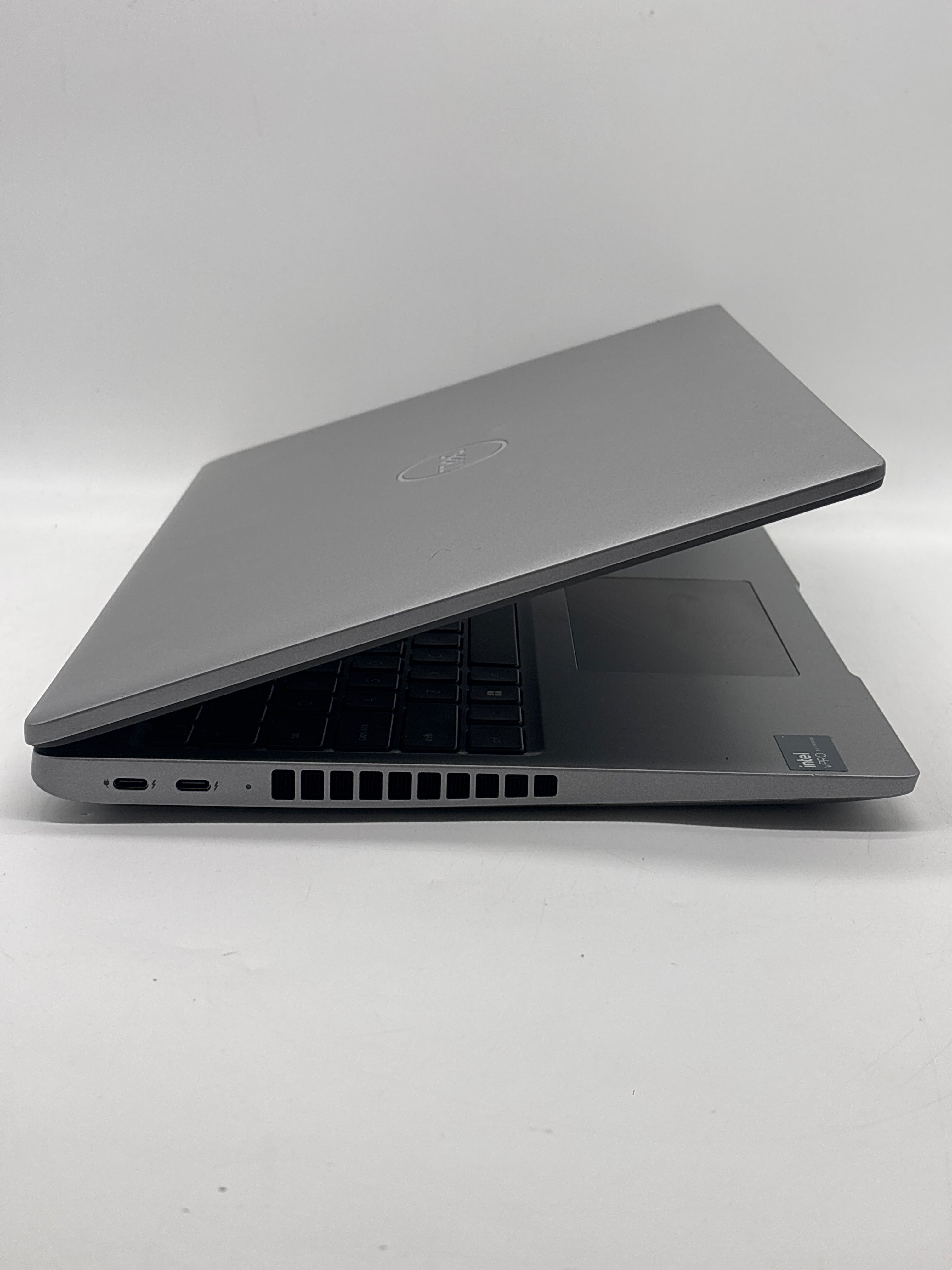 Dell Precision 3590 14" Intel Core Ultra 5 135H 8GB RAM 256GB SSD - For Parts