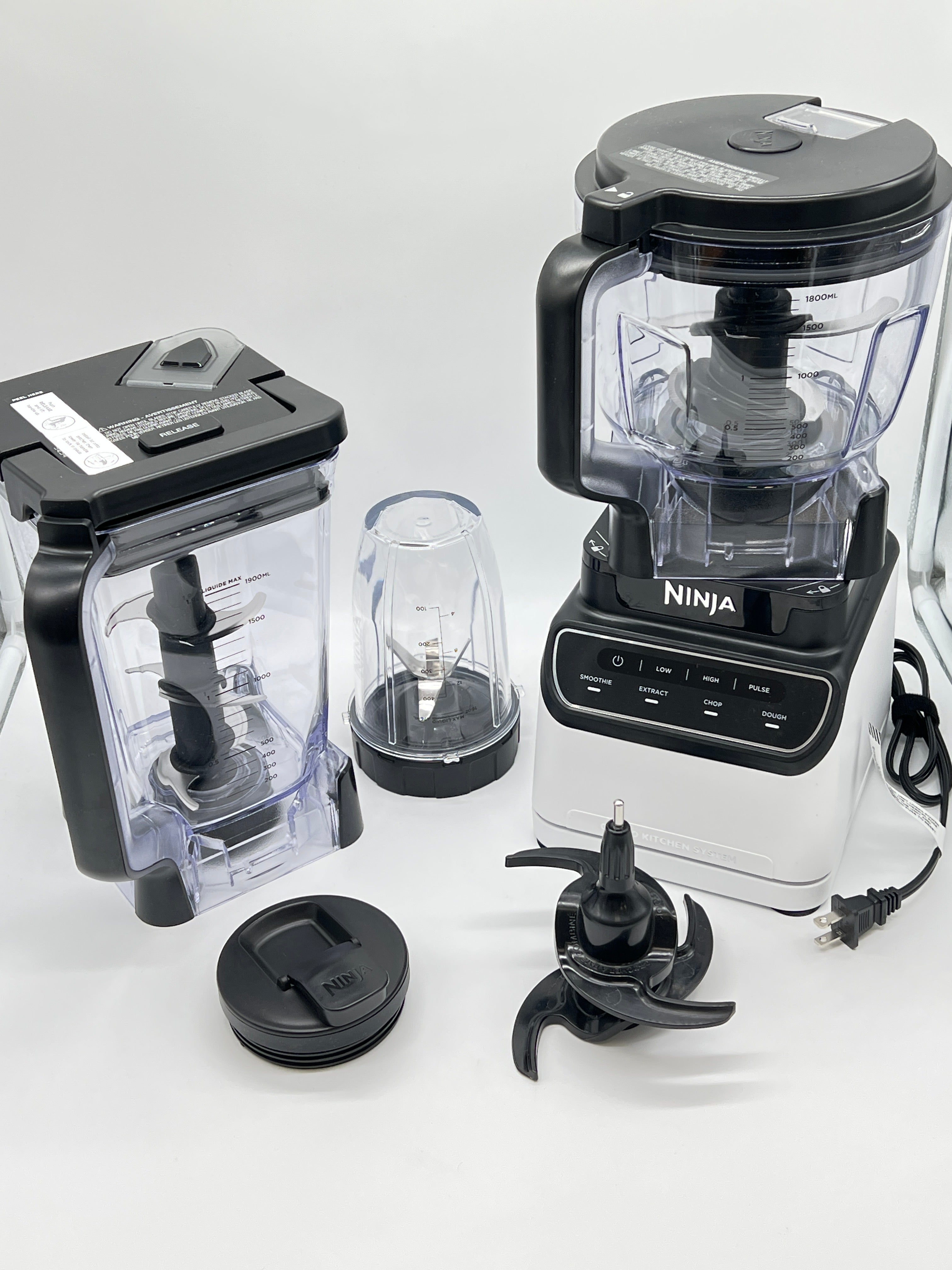 Ninja Kitchen System 1200 Blender 18 oz 1200 W 7 Speeds White New Open Box
