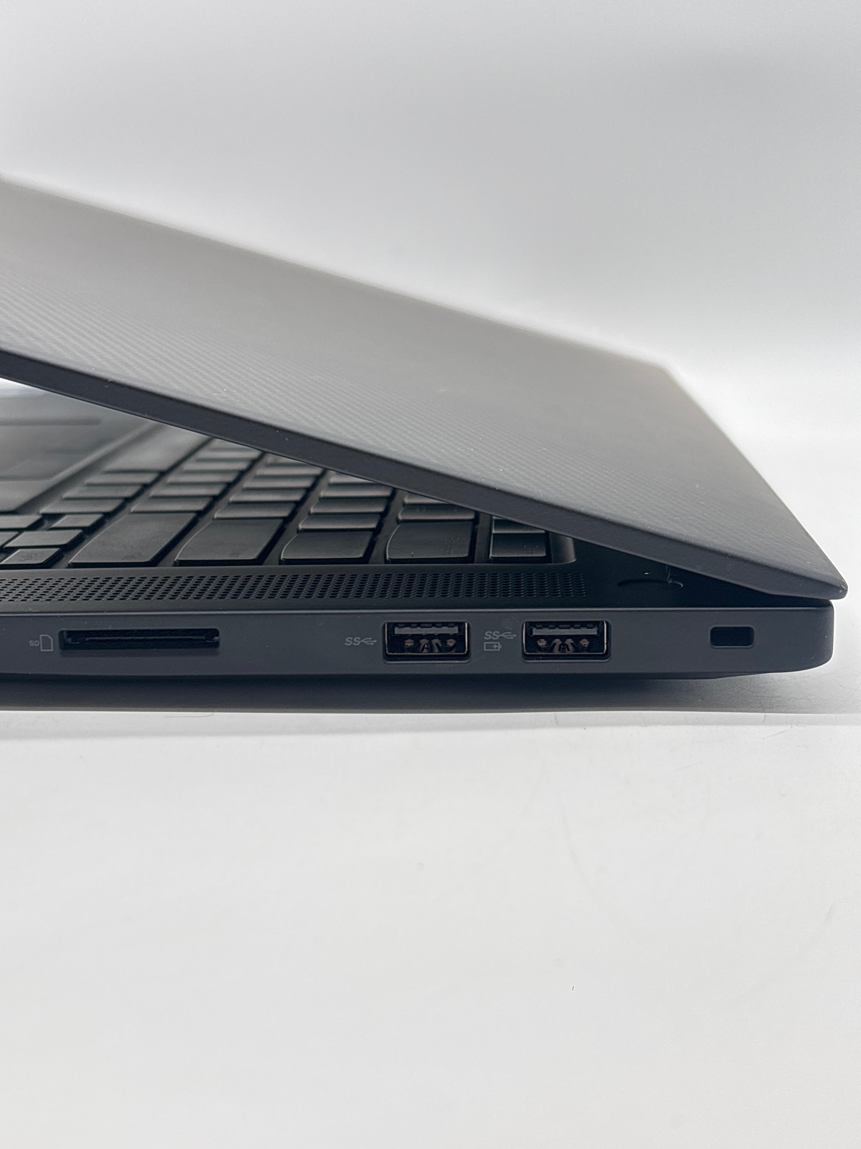 Lenovo ThinkPad P1 Gen 6 i7-13800H 32GB RAM 1TB SSD RTX 2000 TOUCH