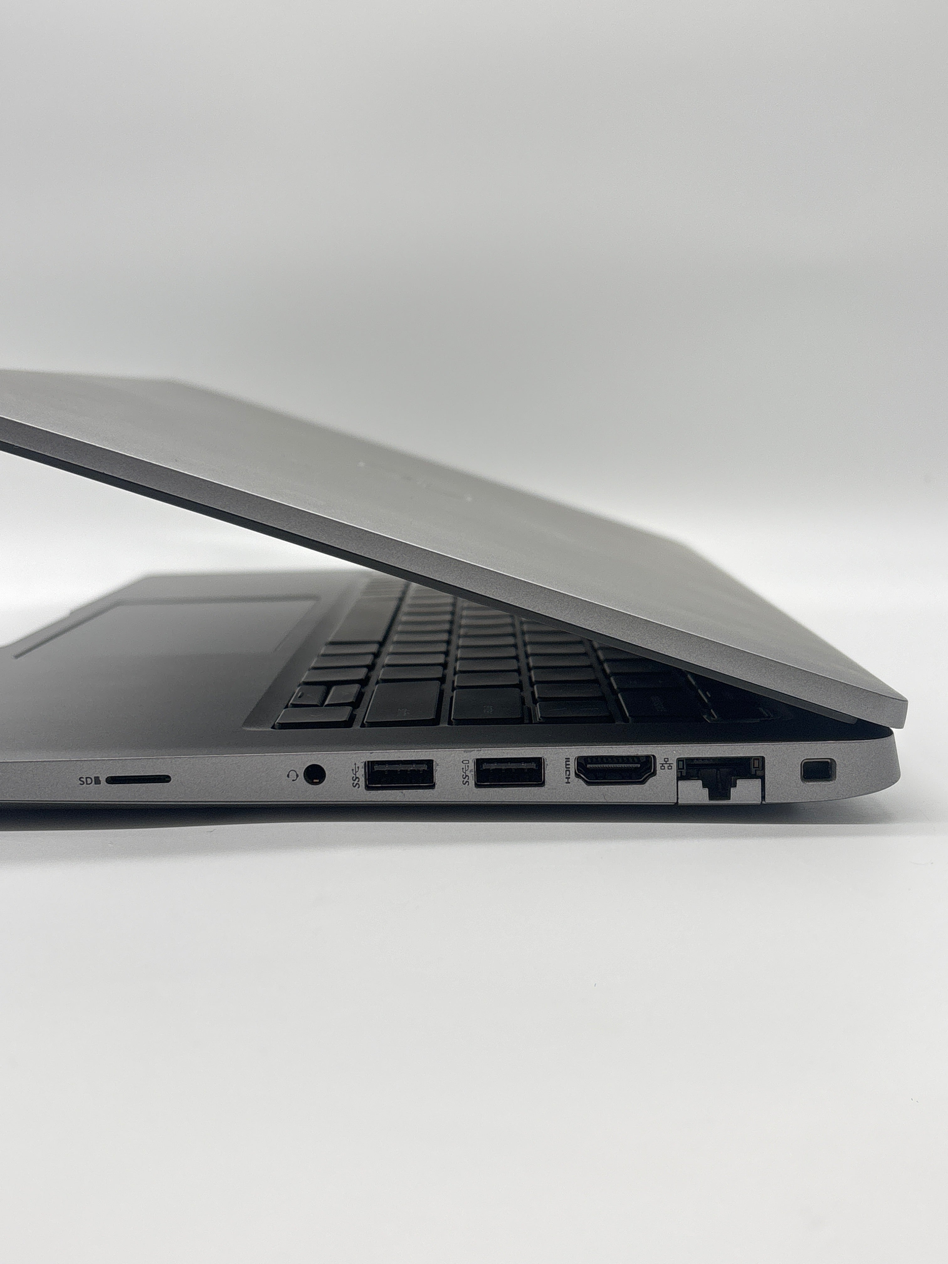 Dell Latitude 5420 14 in Intel Core i7 11th Gen 16GB RAM 512GB SSD Gray Used