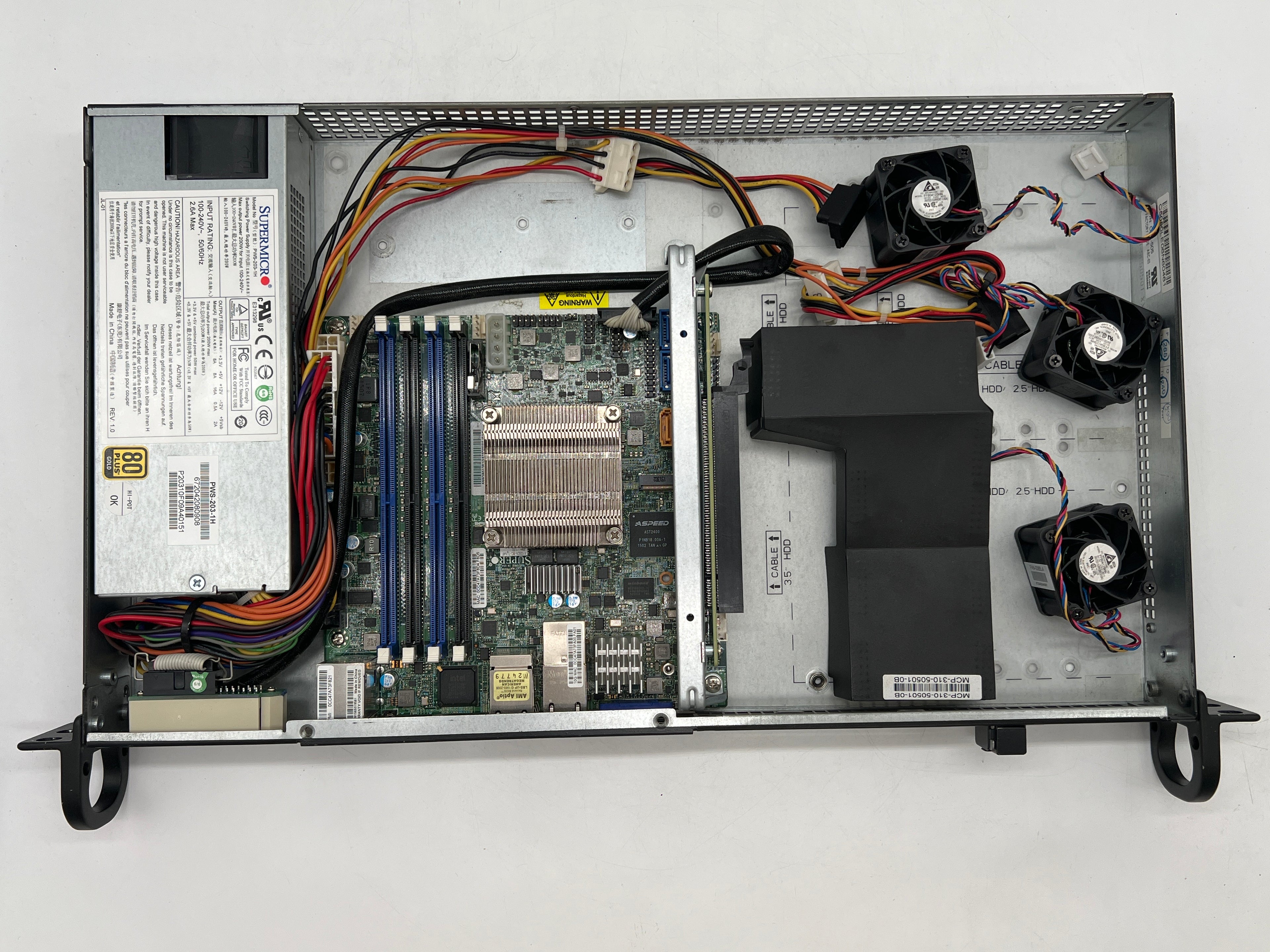 SUPERMICRO 505-2 SYS-5018D-FN8T Rack-mountable Xeon D-1518 NO Ram/HDD