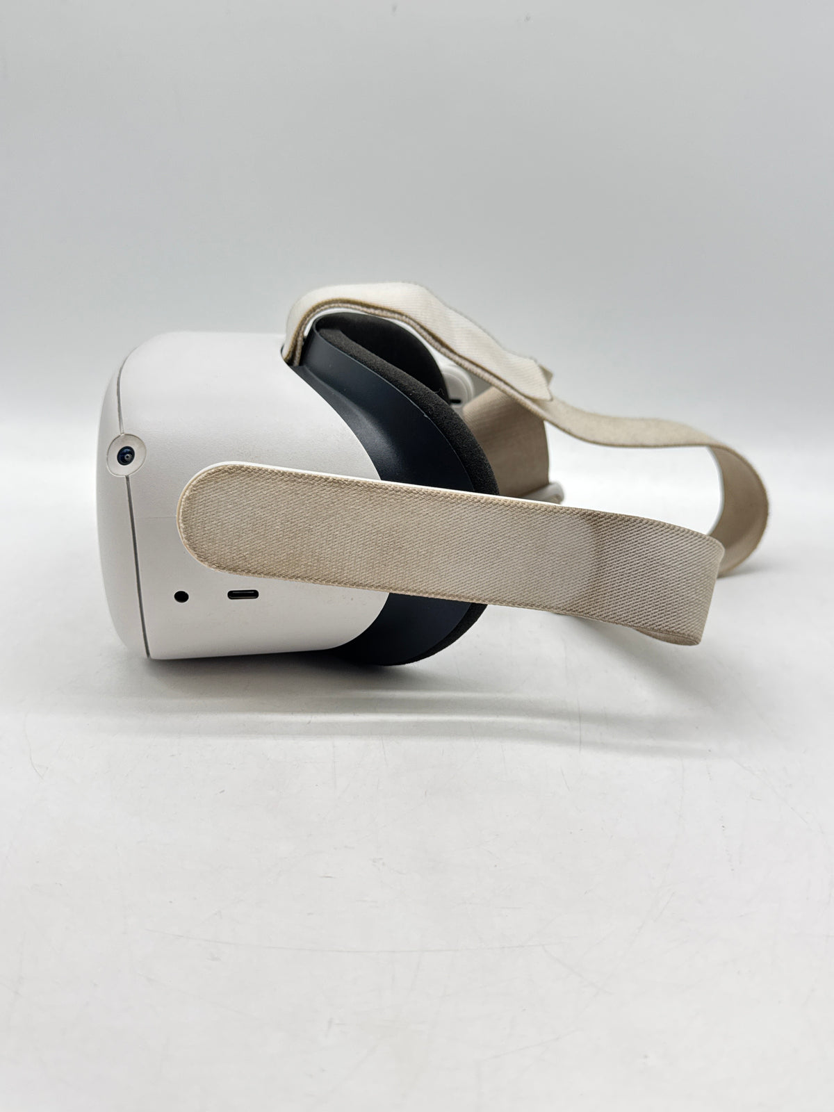 Meta Quest 2 256GB VR Headset White w/ 2 Controllers