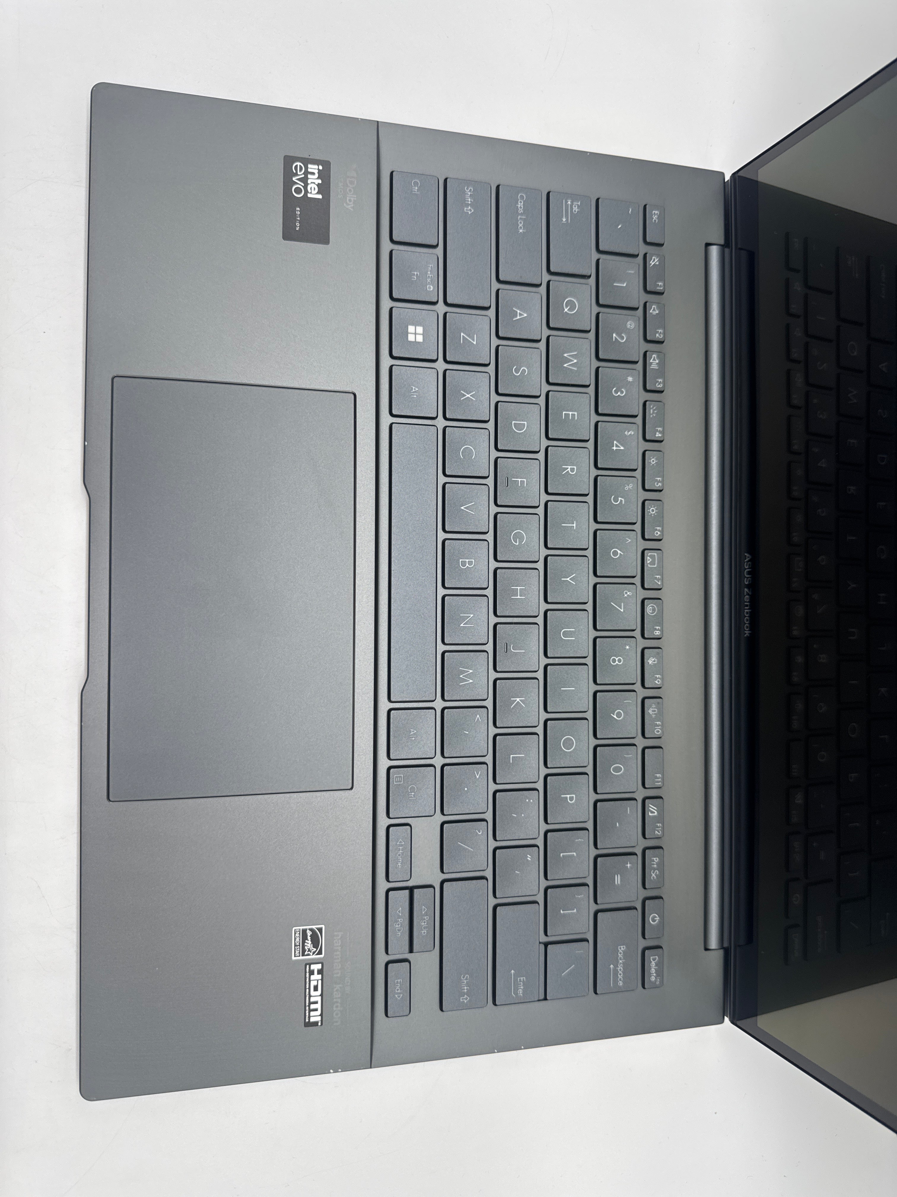 Asus Zenbook 14 Q425M OLED Touch Ultra 7 155H 16GB RAM 1TB SSD - Used