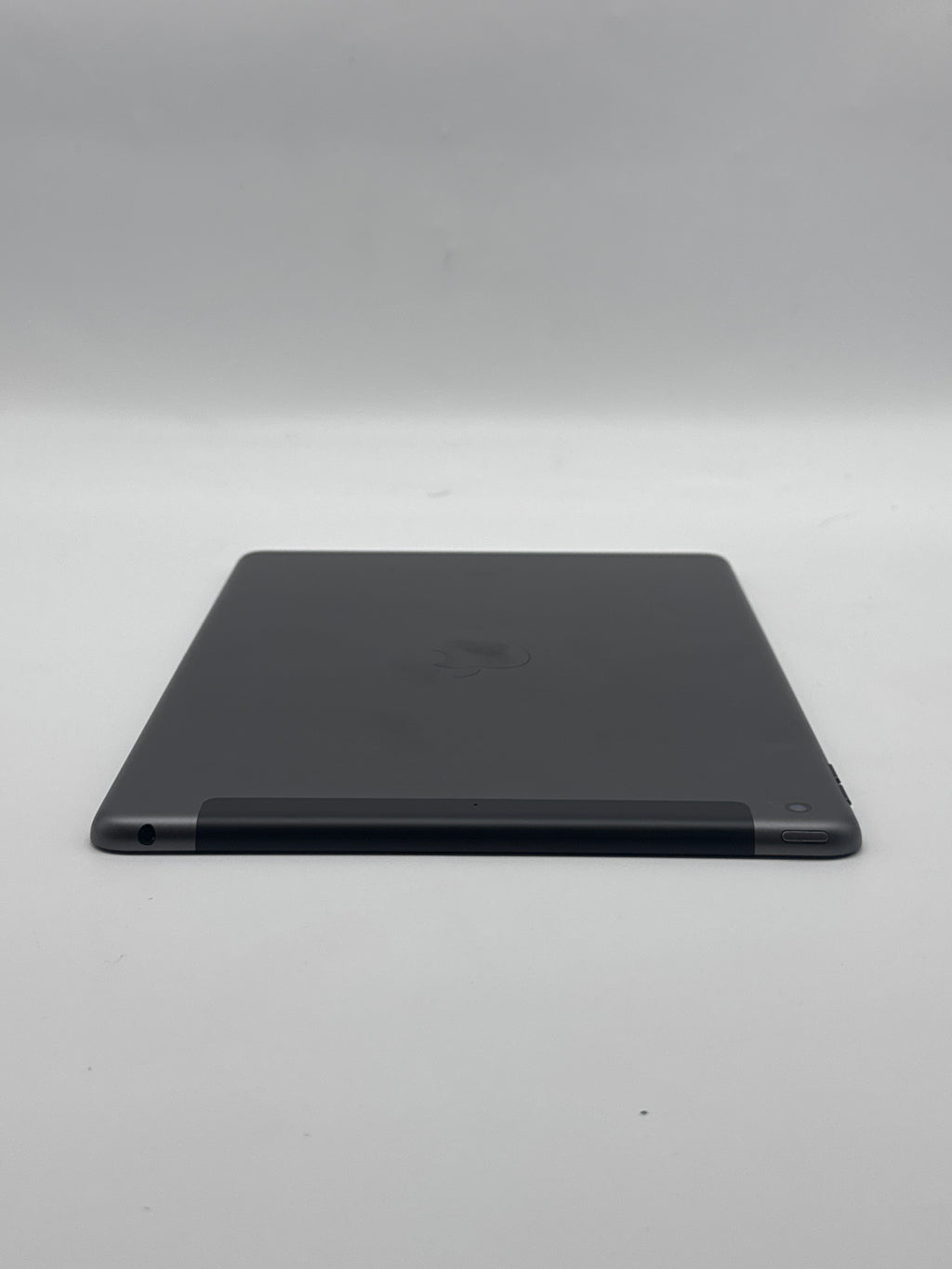 Apple iPad 9th Gen 10.2" 64GB Wi-Fi + Cellular Space Gray Unlocked - Used