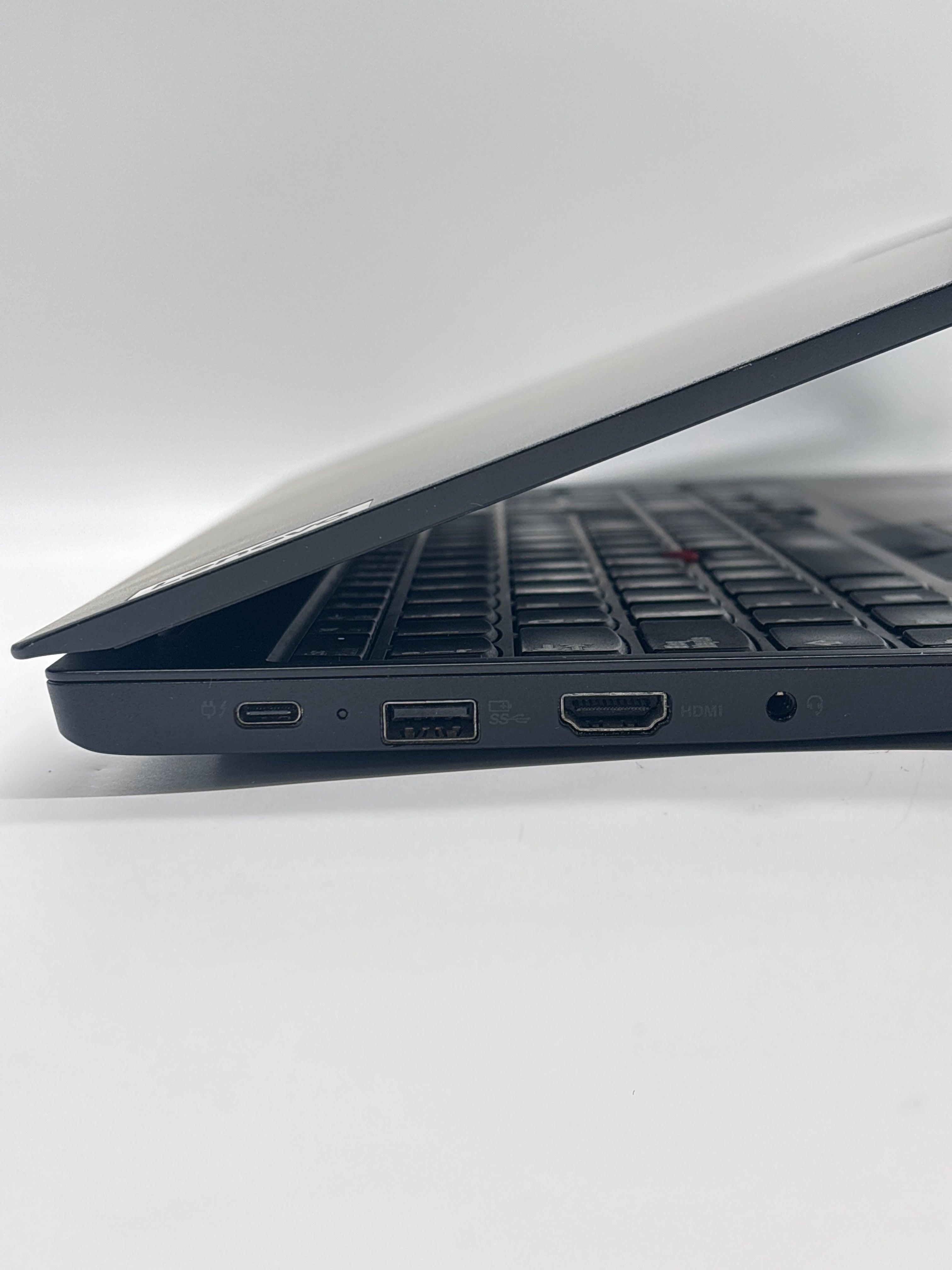 Lenovo Thinkpad E15 Gen 2 i7-1165G7 16GB RAM 512GB SSD - Spanish Layout