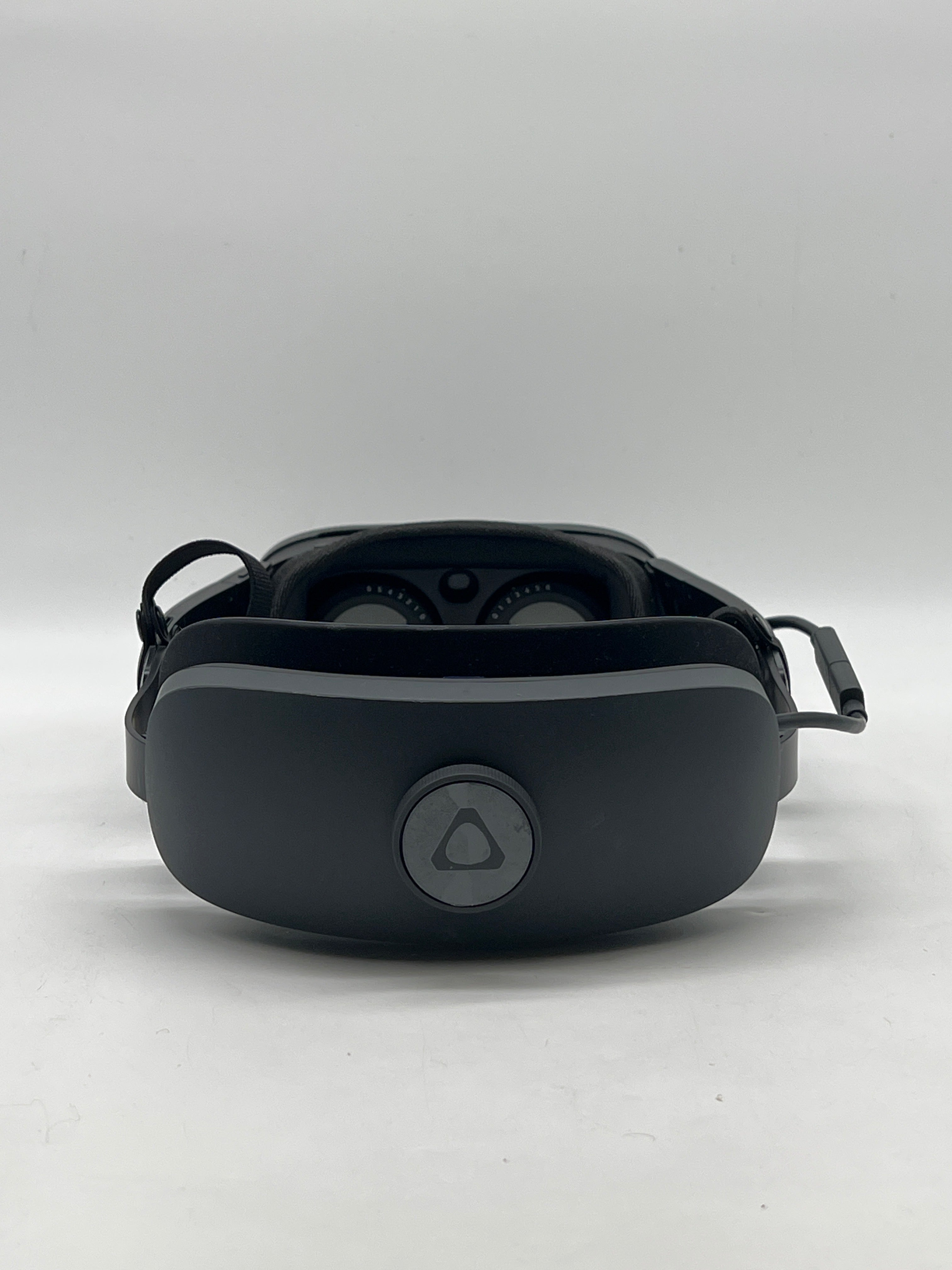 HTC Vive XR Elite 128GB Standalone All-in-One VR Headset Black - Used