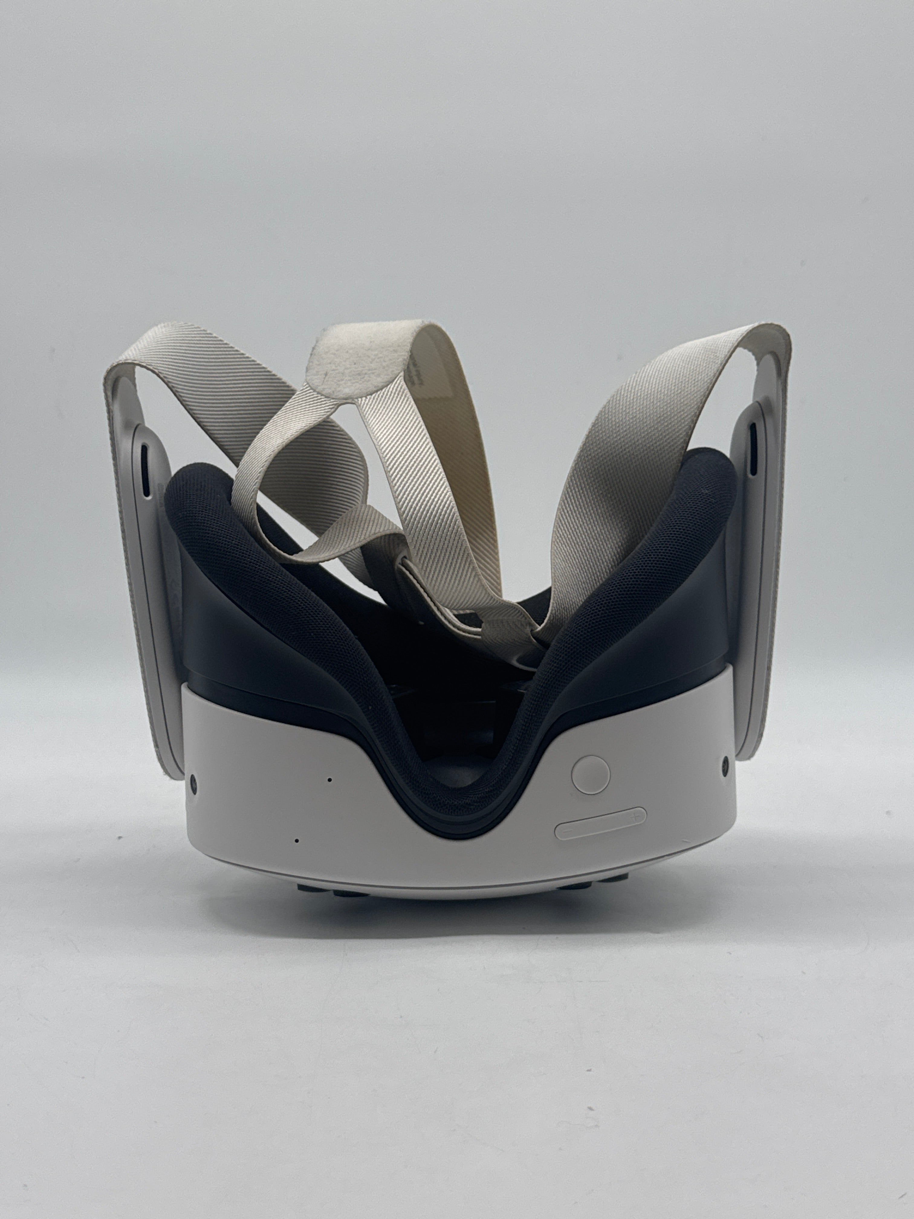 Meta Quest 3S 128GB Standalone All-in-One VR Headset White - Used