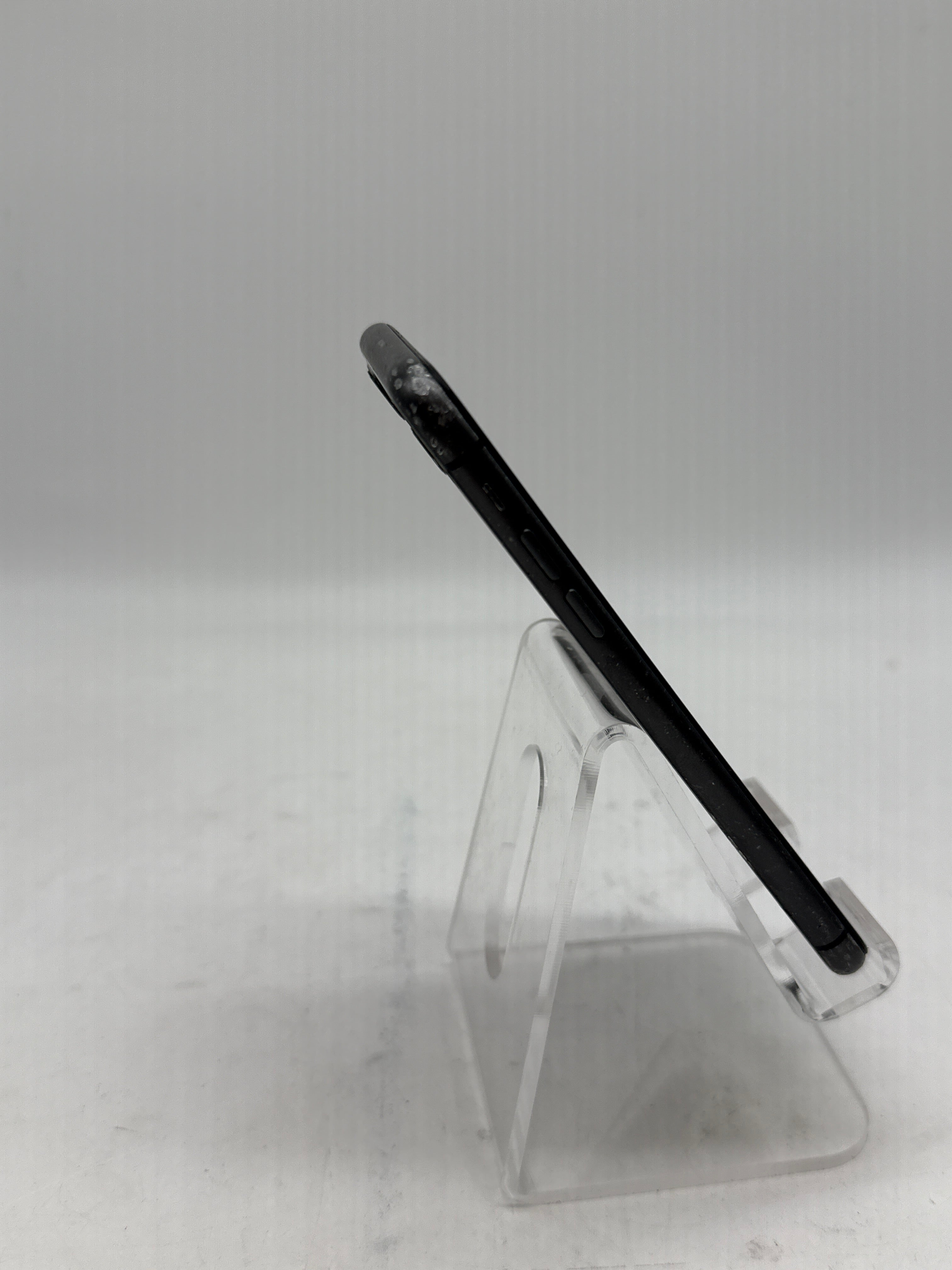 Apple iPhone 11 64GB Factory Unlocked - Cracked Back/Screen Service Battery