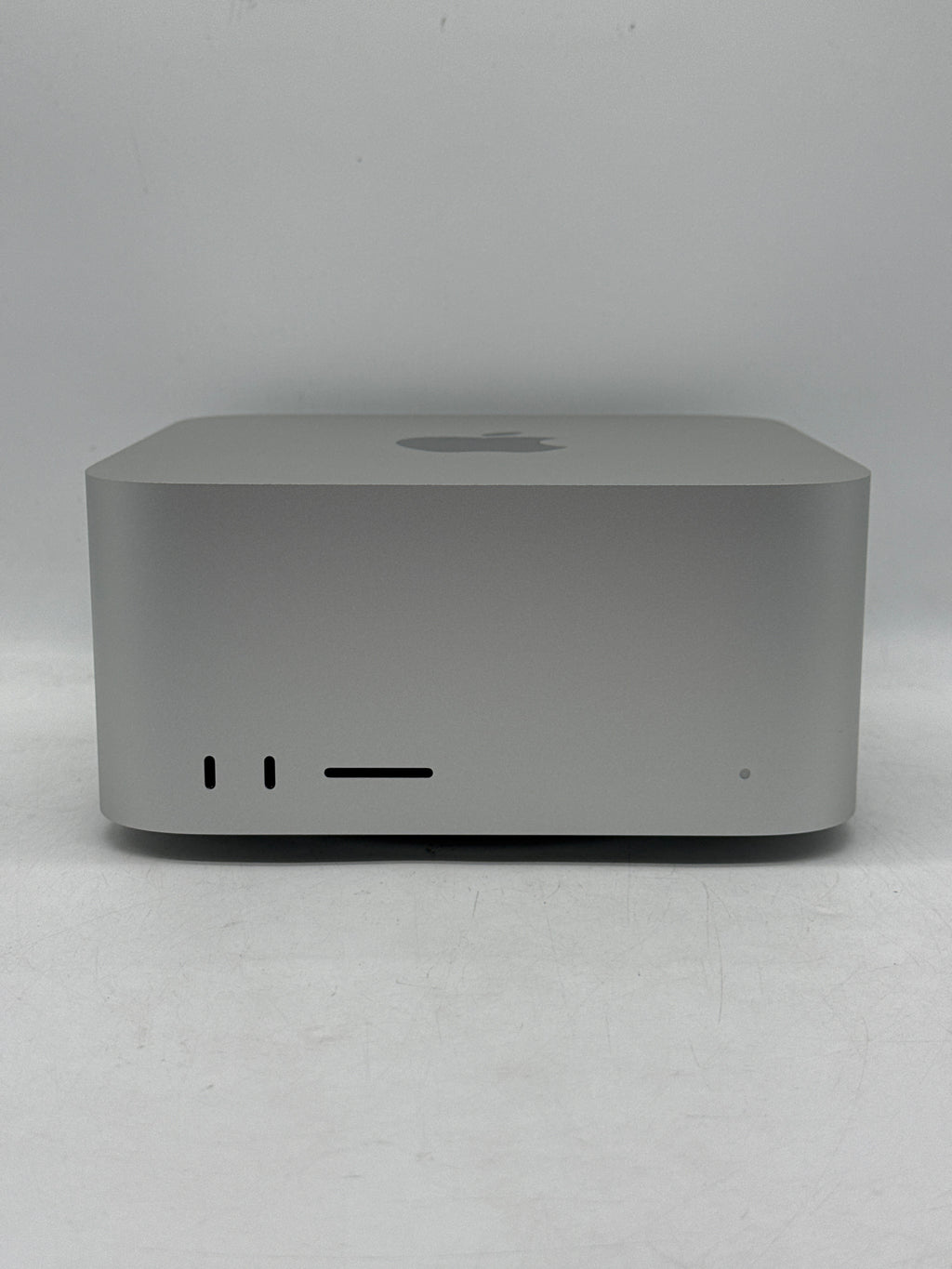Apple Mac Studio 2025 M4 Max 64GB RAM 4TB SSD 40-Core GPU Silver - Used