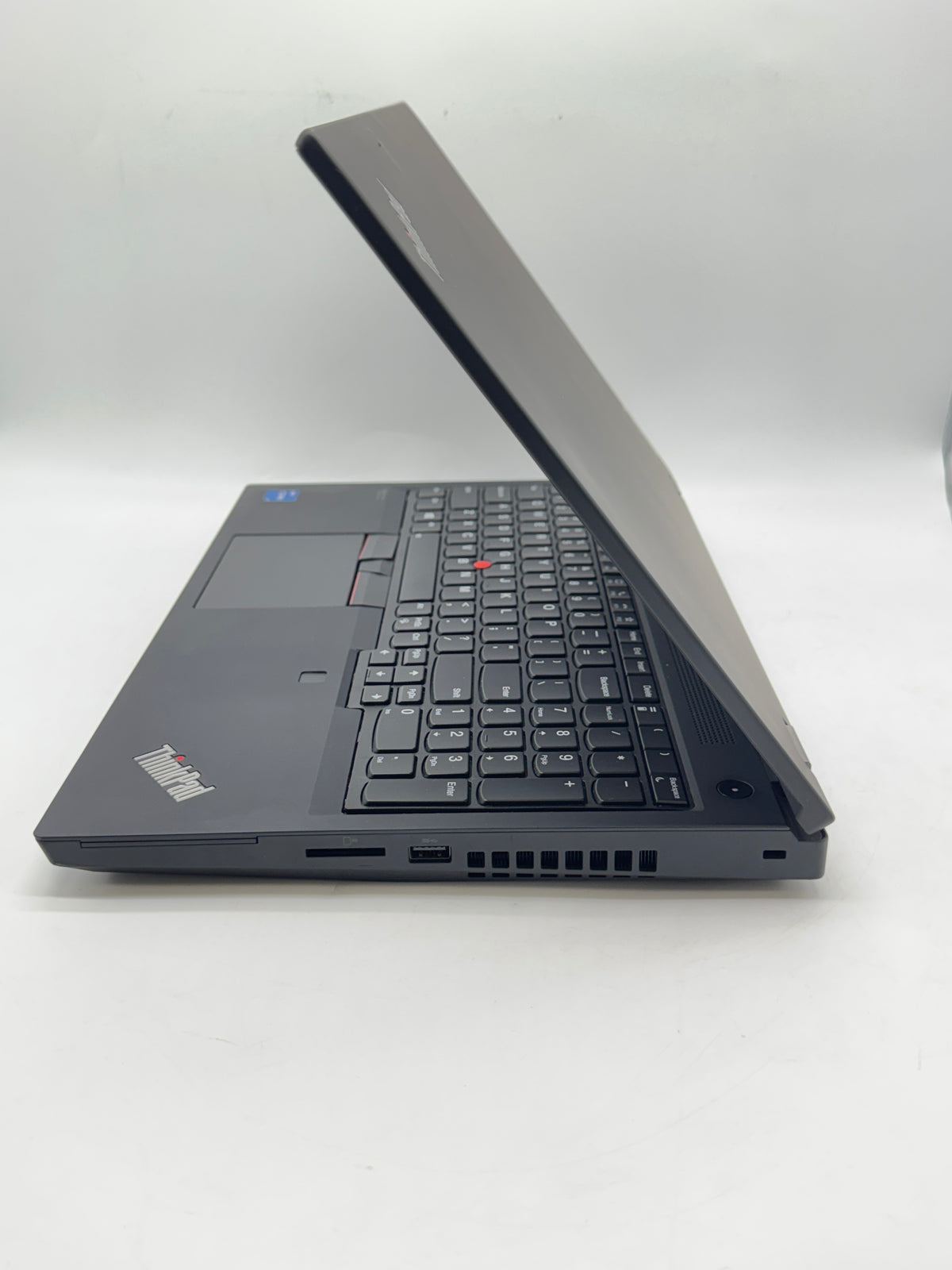 Lenovo ThinkPad P15 Gen 2 i7-11800H 24GB 1TB SSD RTX A2000 - Used