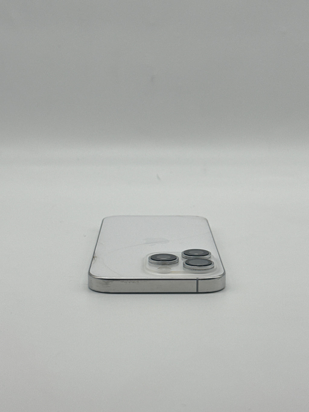 Apple iPhone 16 Pro 128GB White Titanium Unlocked - READ