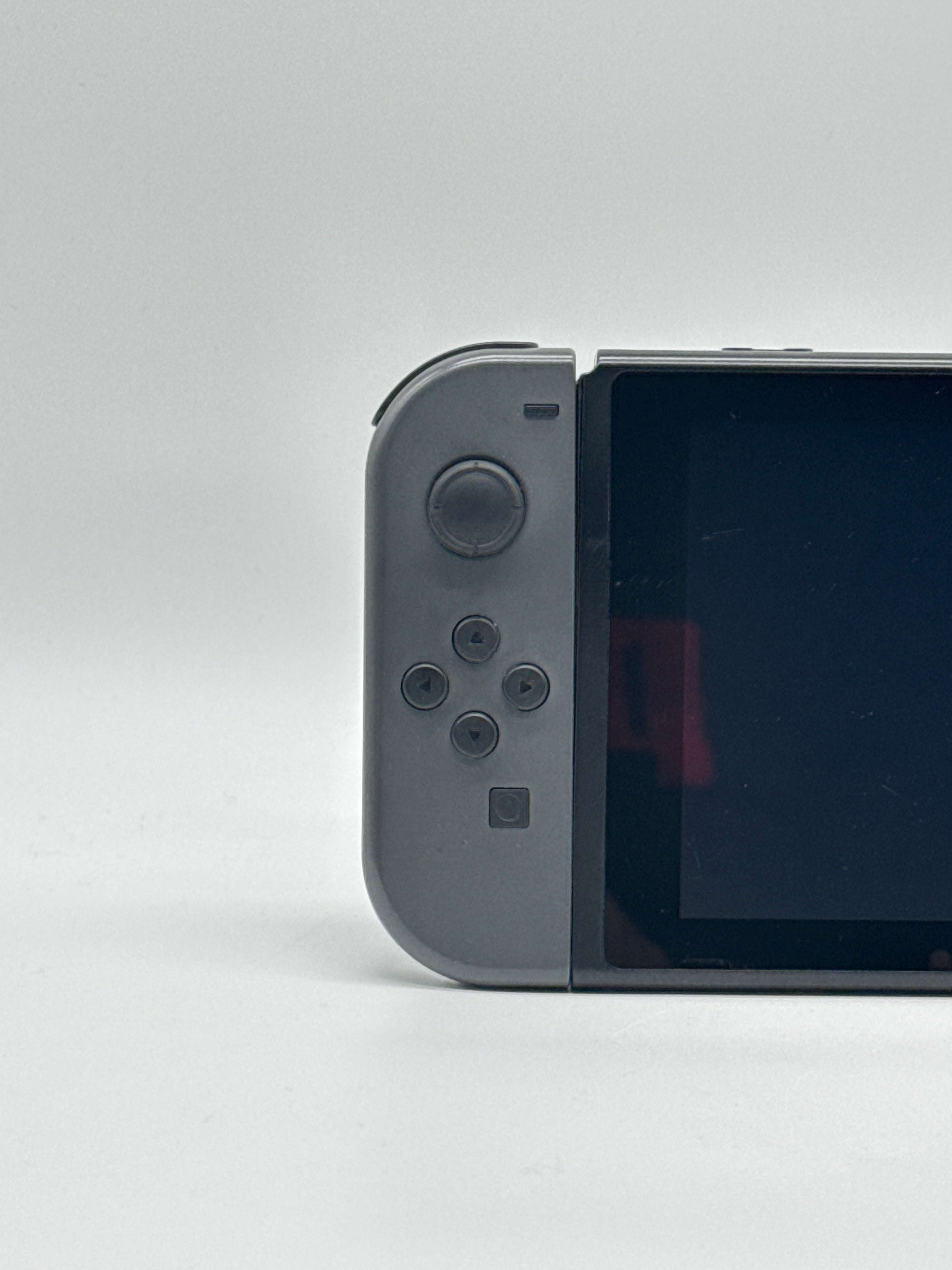Nintendo Switch V1 Video Game Console HAC-001 32 GB Used w/ Case