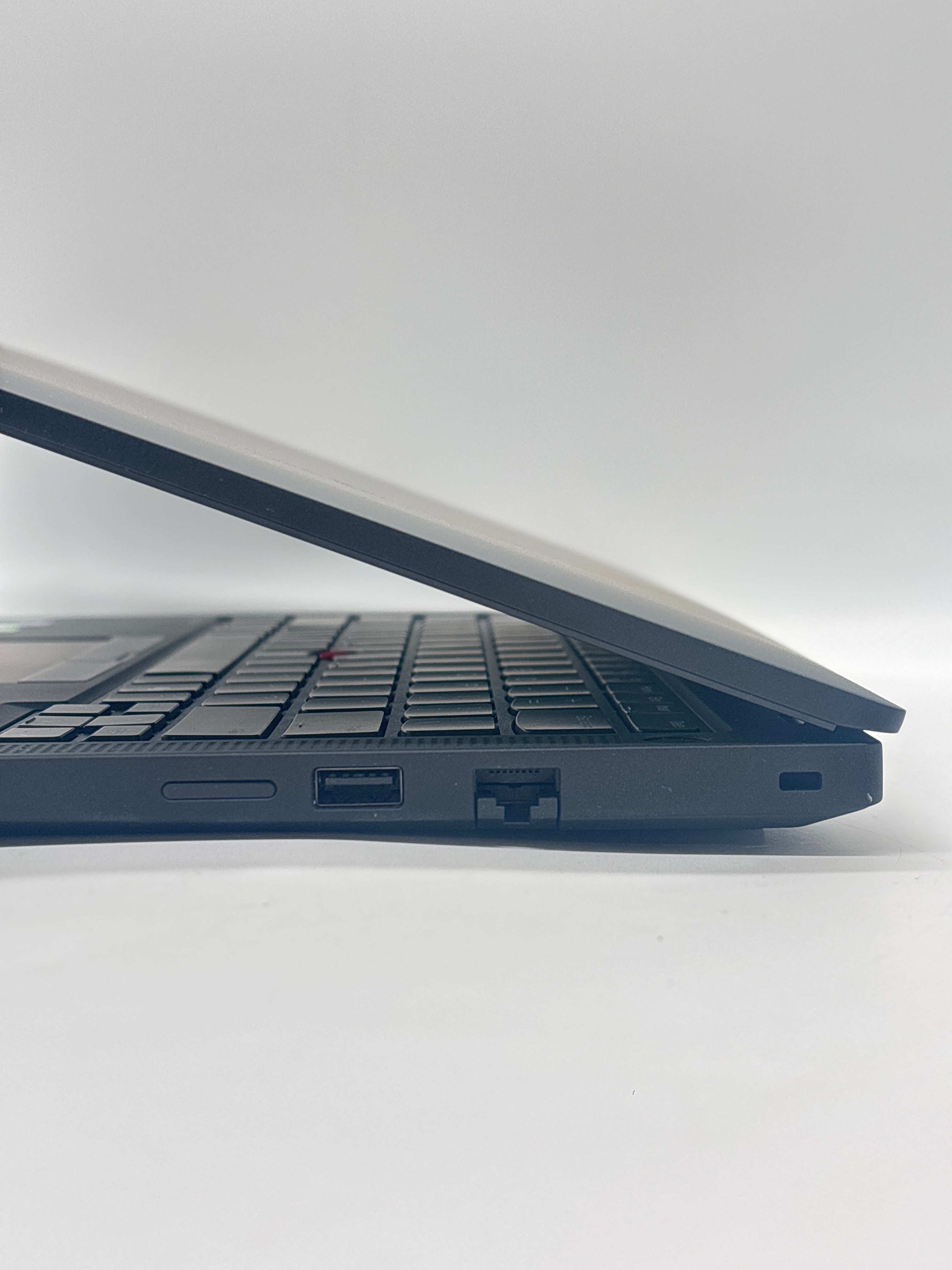 Lenovo ThinkPad T14 Gen 6 Ultra 7 268V 32 GB RAM 512 GB SSD - For Parts (Read DESC)