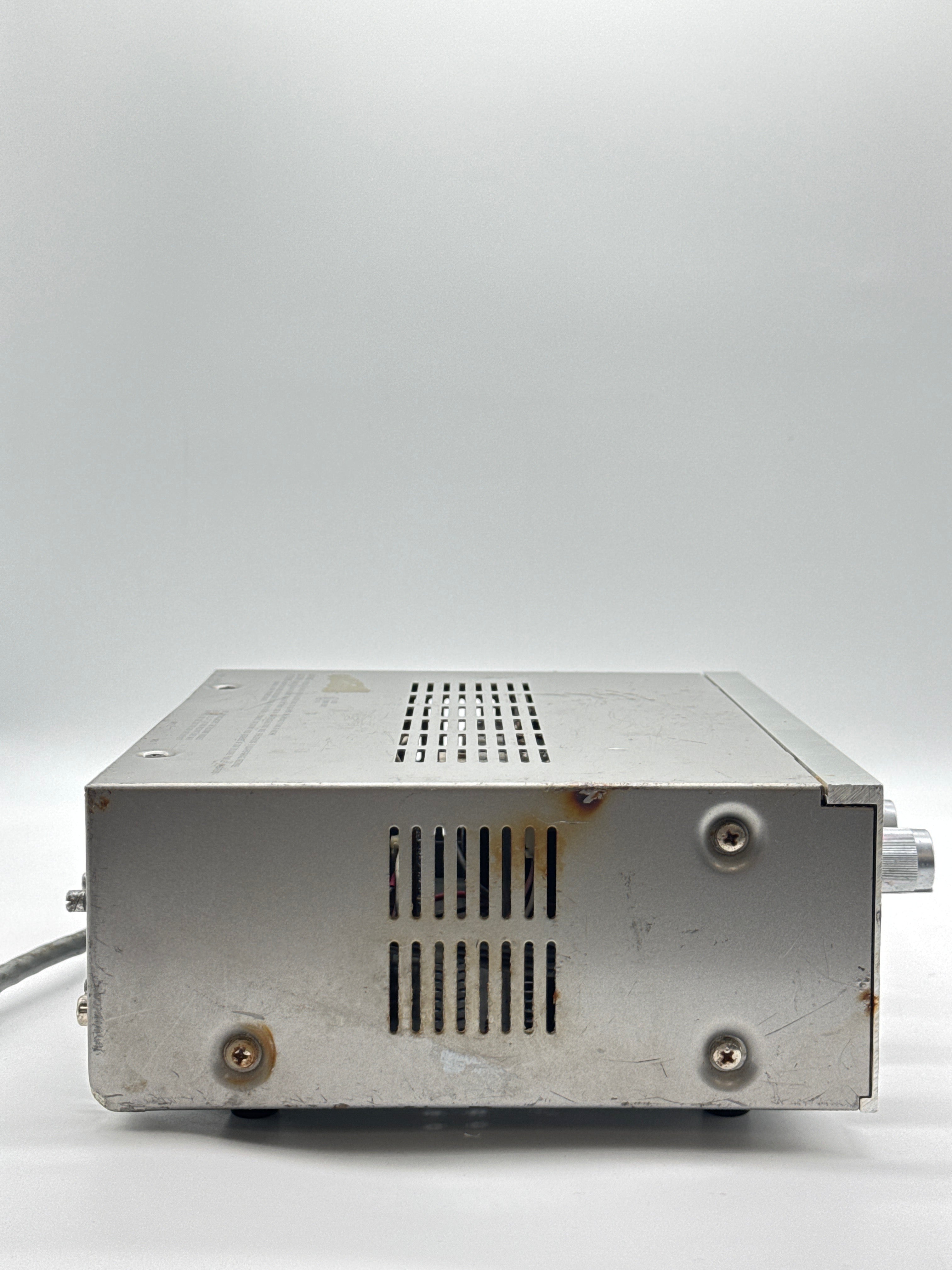 TOA A-901A Power Amplifier - For Parts [Untested Powers On]