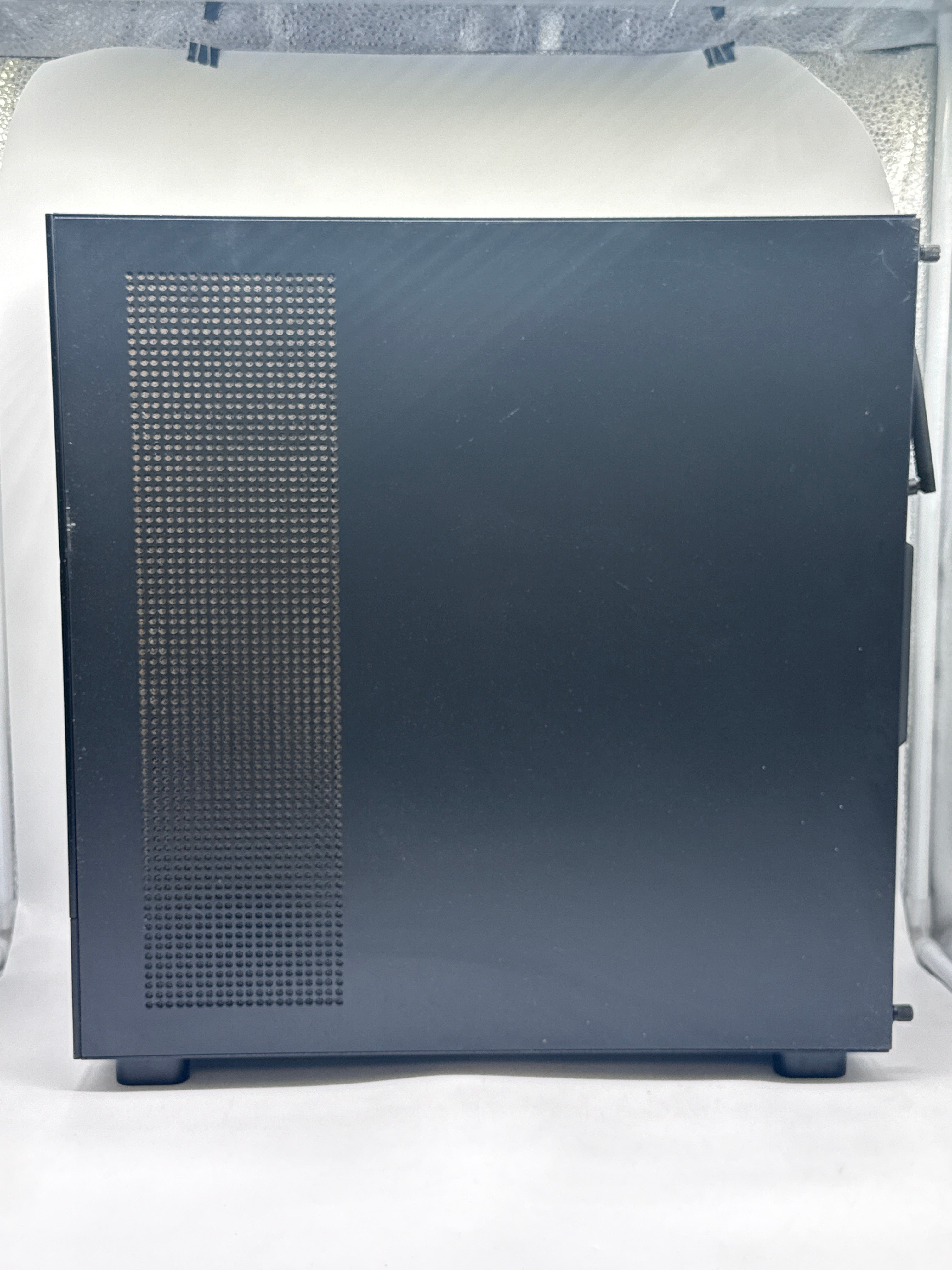 PC Ryzen 5 5500 16GB RAM 1TB SSD RTX 3060 - Minor Glass Crack
