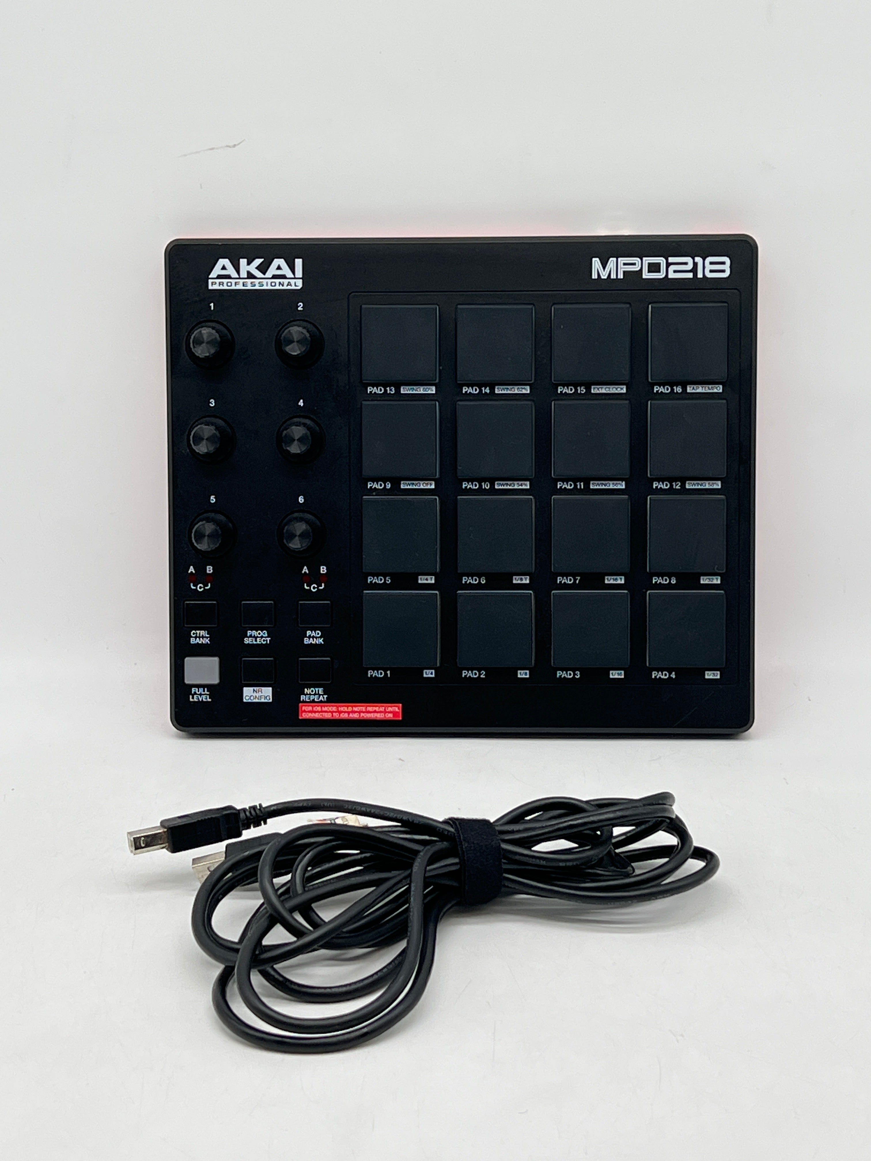 AKAI Professional MPD218 USB MIDI Controller 16 MPC Drum Pads - Used