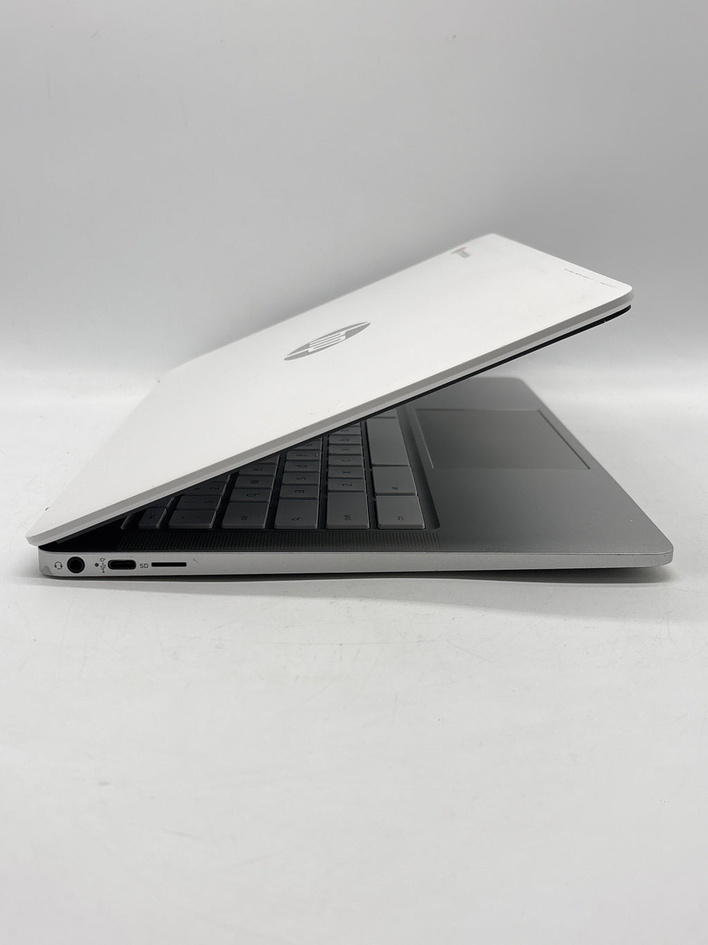 HP 14na0020nr 14" Intel Celeron N4000 4GB RAM 32GB eMMC White - Used