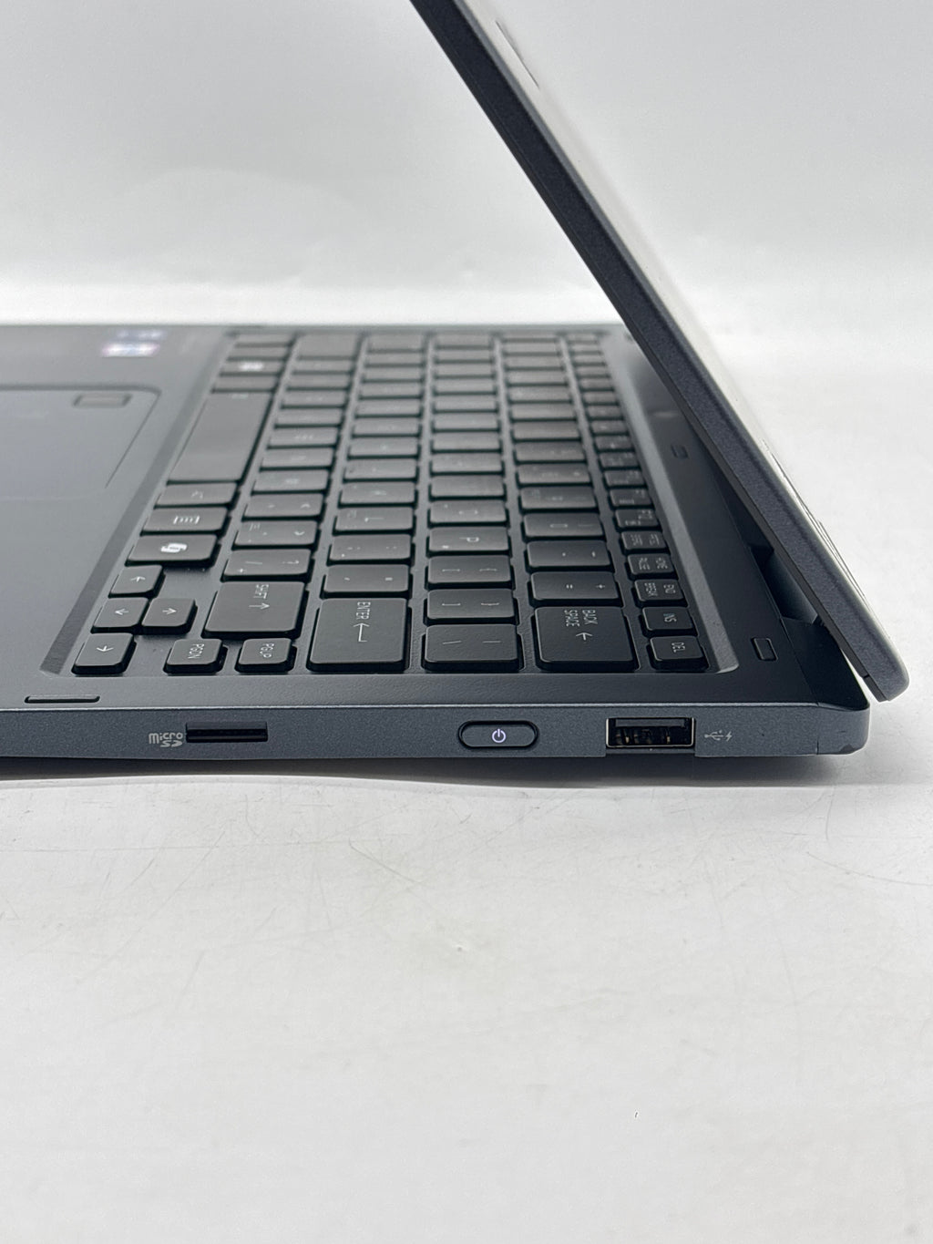 DynaBook Portege X30W-M Ultra 7 255U 16GB RAM DDR5 512GB SSD 13.3in - Used