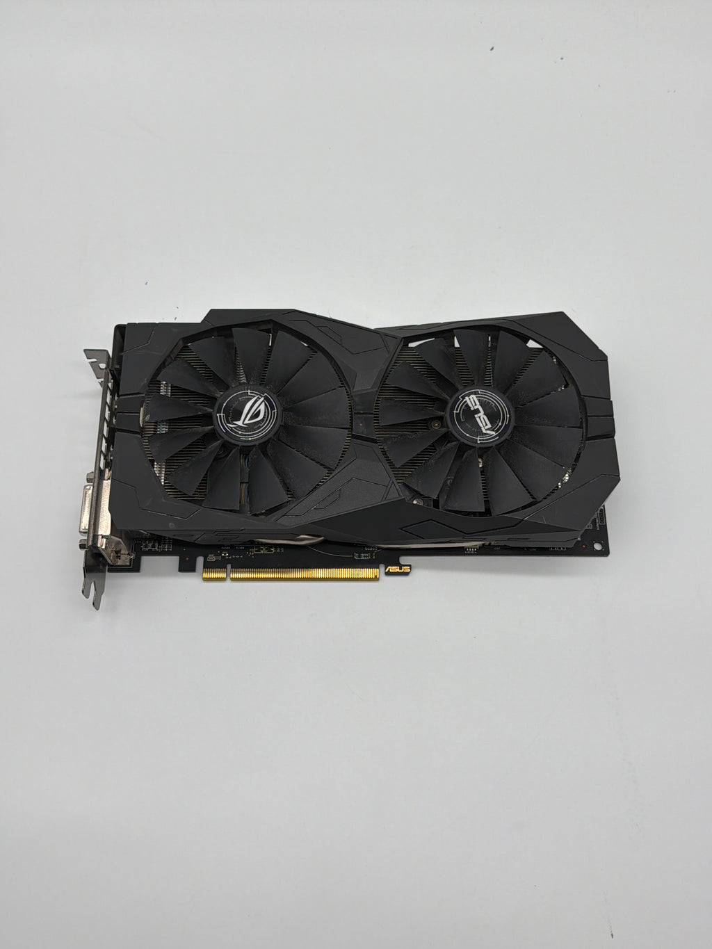 ASUS Radeon RX 570 4GB GDDR5 Graphics Card (ROG-STRIX-RX570-O4G-GAMING) - Used - Black