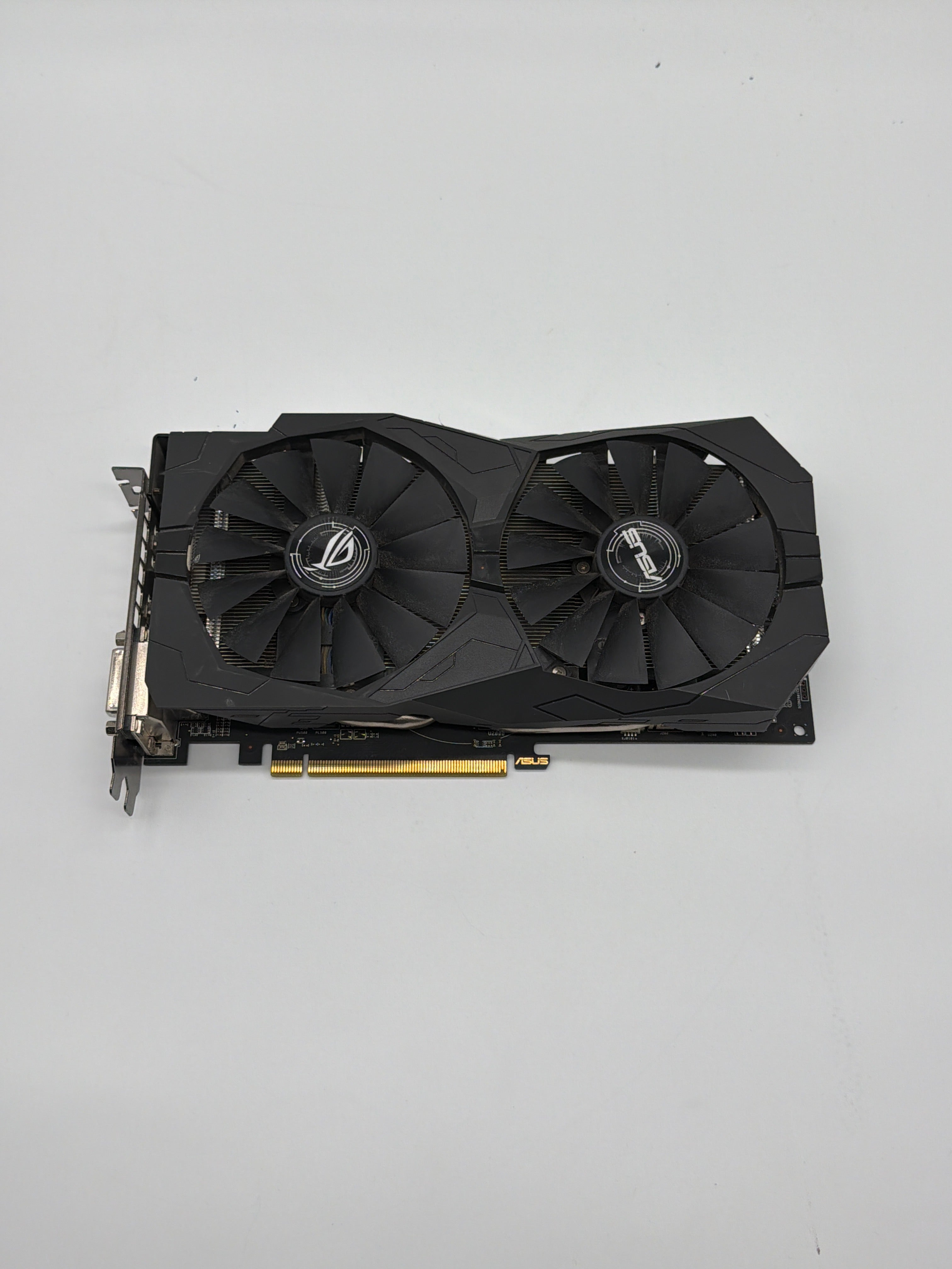 ASUS Radeon RX 570 4GB GDDR5 Graphics Card (ROG-STRIX-RX570-O4G-GAMING) - Used - Black