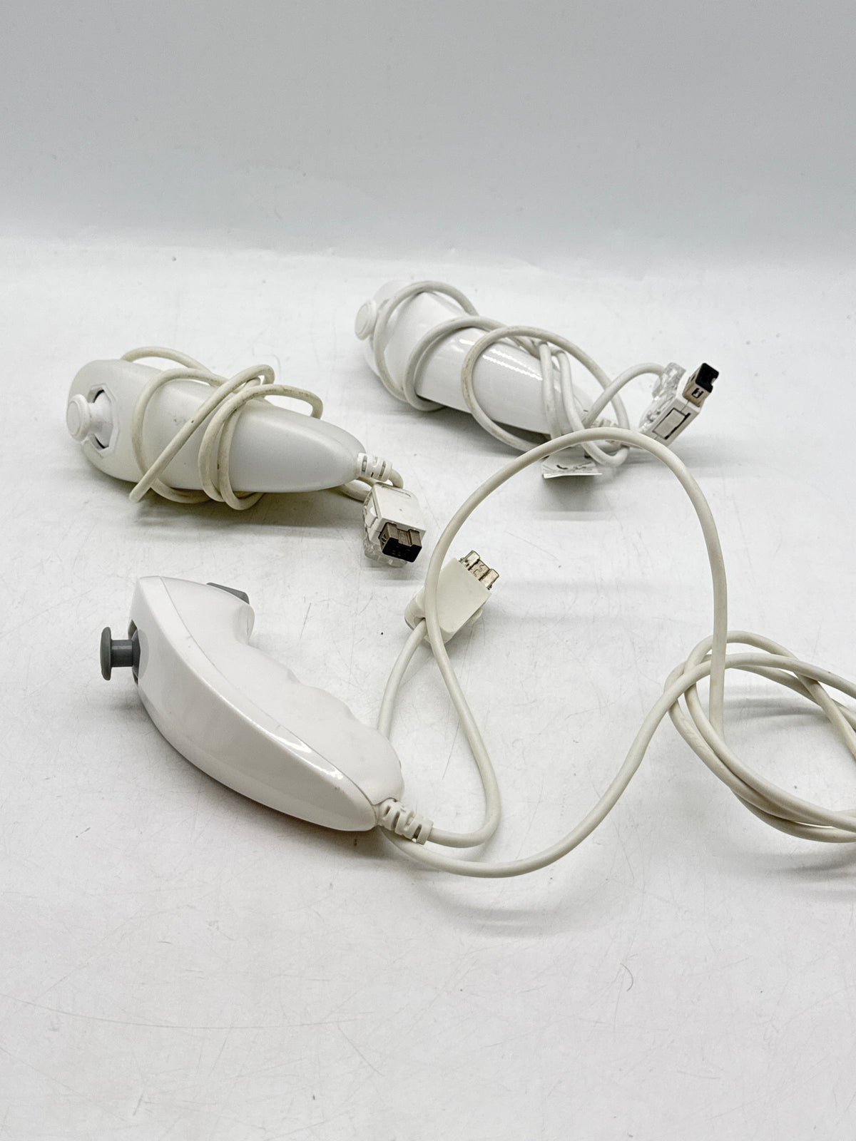 Nintendo Wii RVL-001 Console White Complete Bundle w/ 2 Remotes - Used