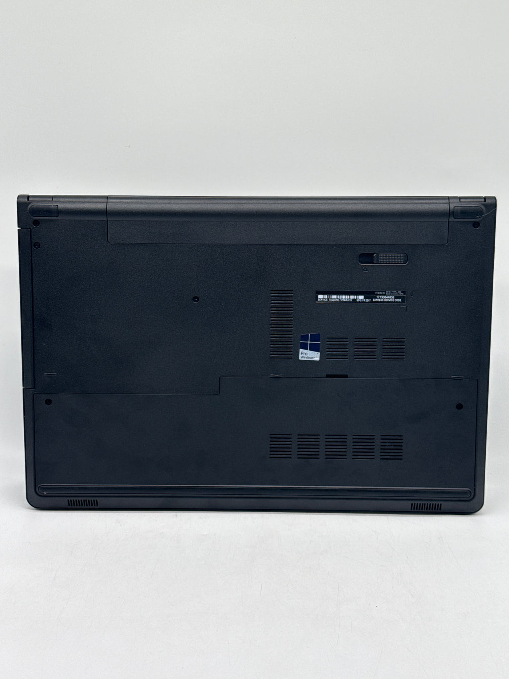 Dell Inspiron 5566 i5-7200U 8GB RAM 256GB SSD