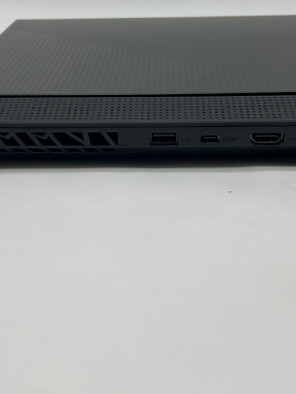 Asus ROG Strix G513QY Ryzen 9 5980HX 16GB RAM 512GB SSD Radeon RX 6800M - Used