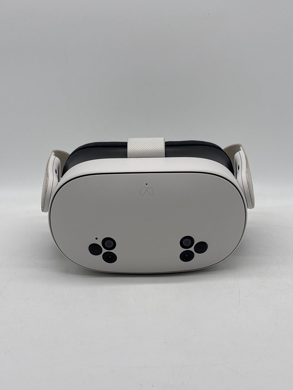 Meta Quest 3S 128GB Standalone All-in-One VR Headset P97 - Used with Box