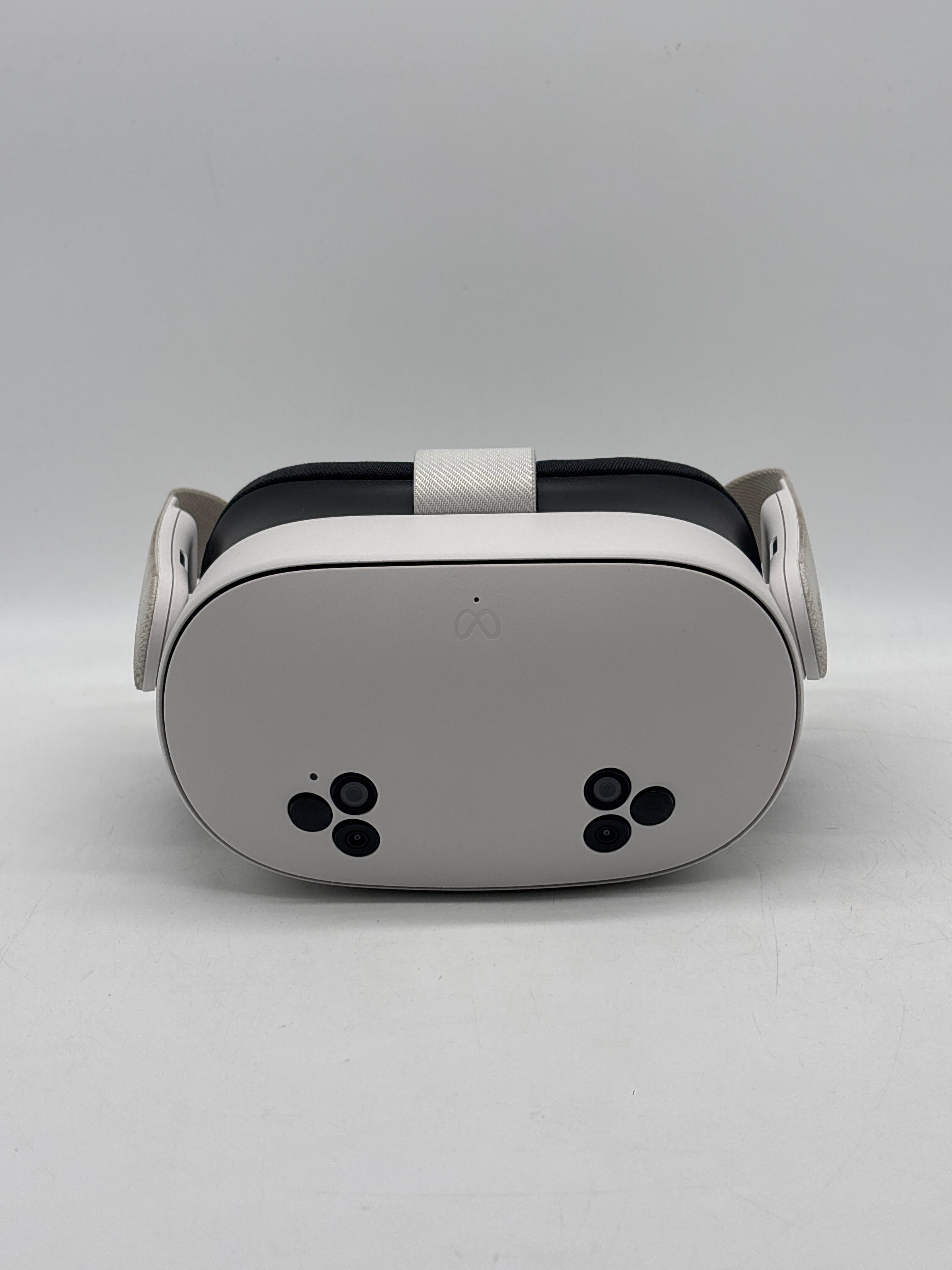 Meta Quest 3S 128GB Standalone All-in-One VR Headset P97 - Used with Box