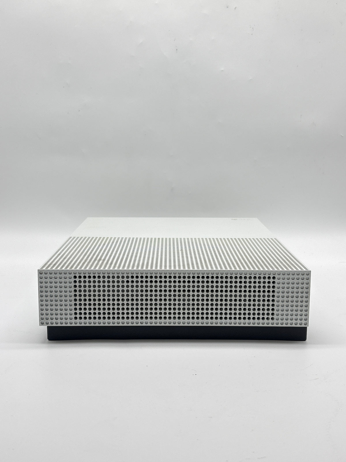 Microsoft Xbox One S 1681 1TB Console Robot White 4K HDR - Used