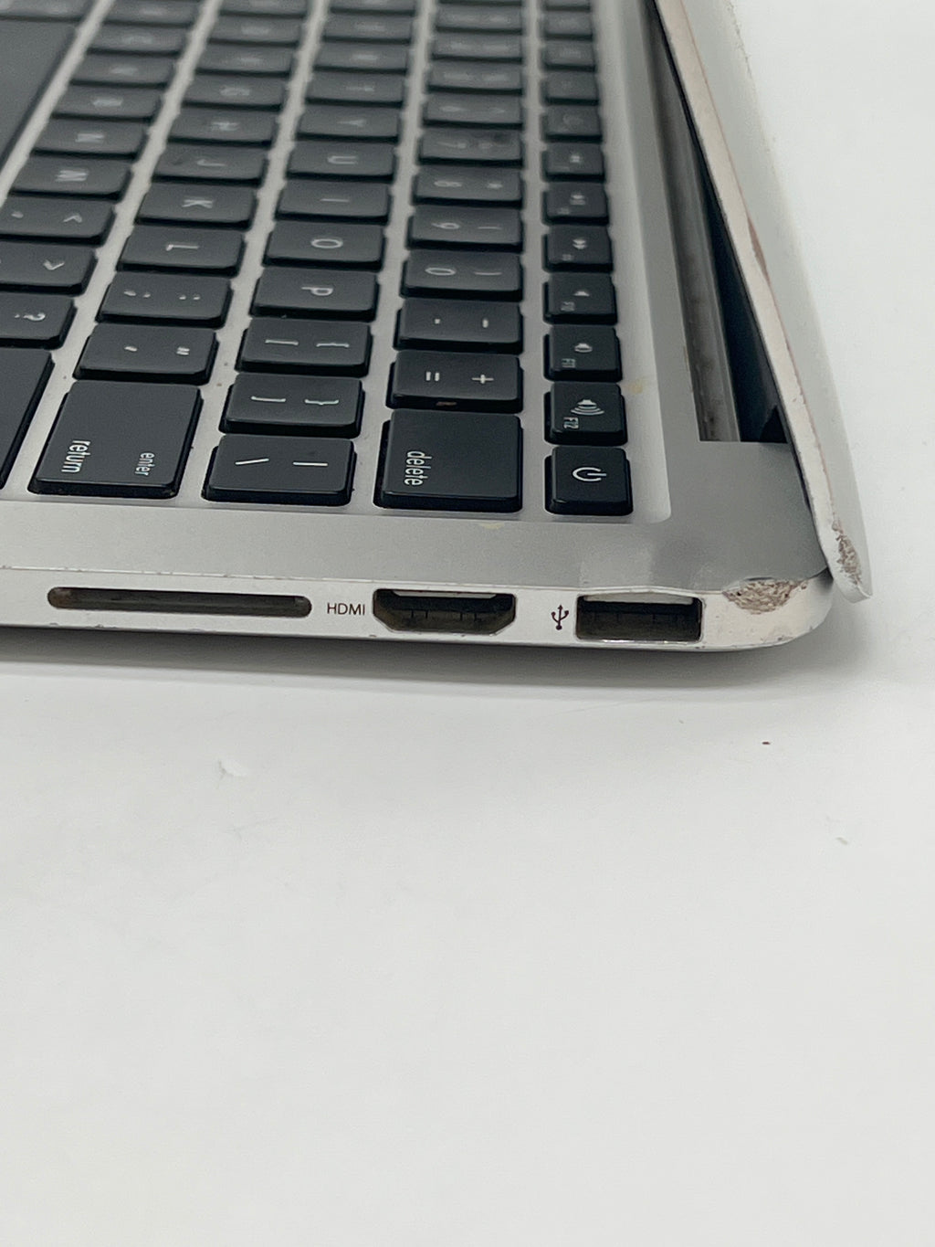 Apple MacBook Pro 13" A1502 i5 4GB RAM 128GB Flash Storage - For Parts (Service Battery)