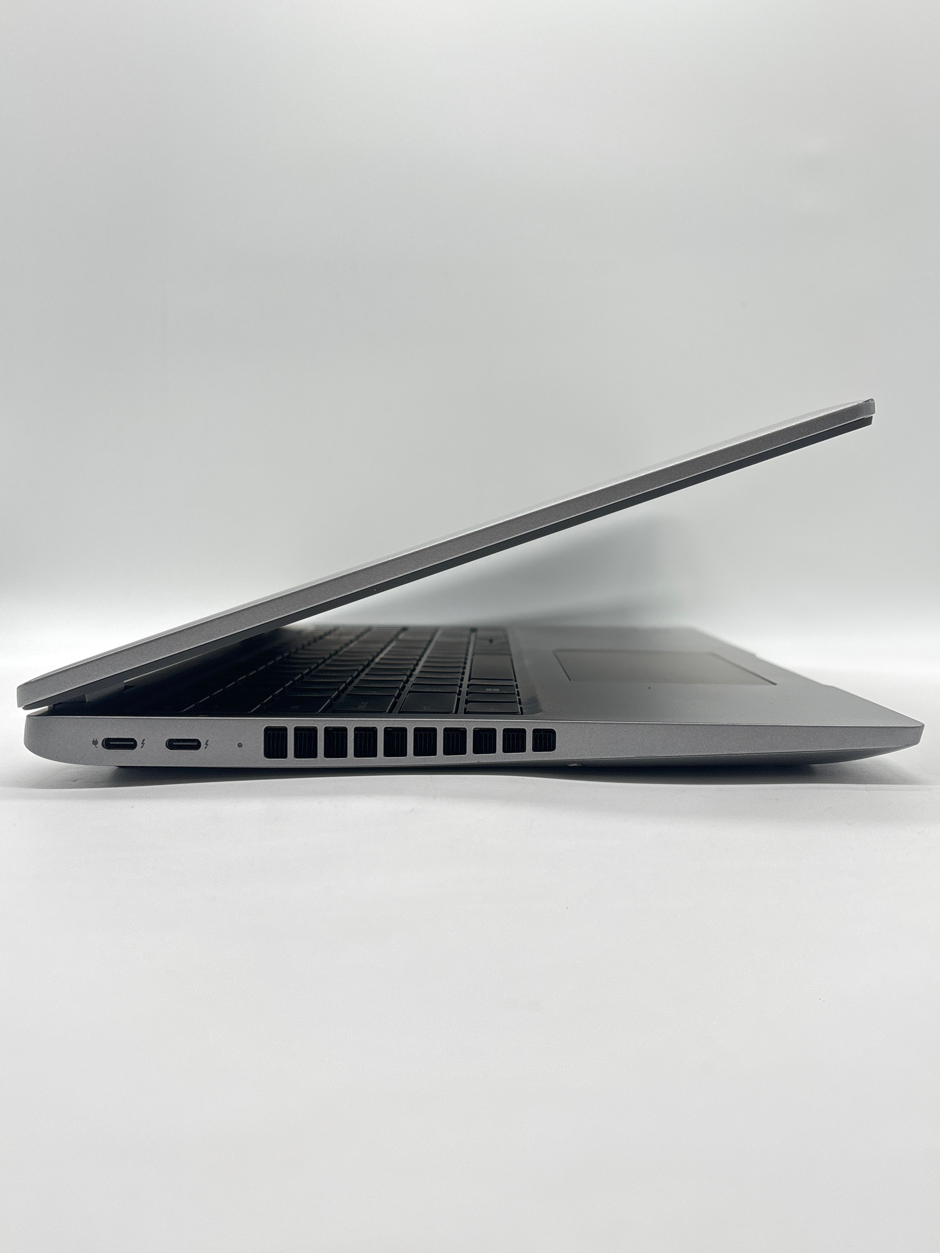 Dell Latitude 5550 Ultra 5 125U 16GB RAM 256GB SSD - For Parts (Read DESC)