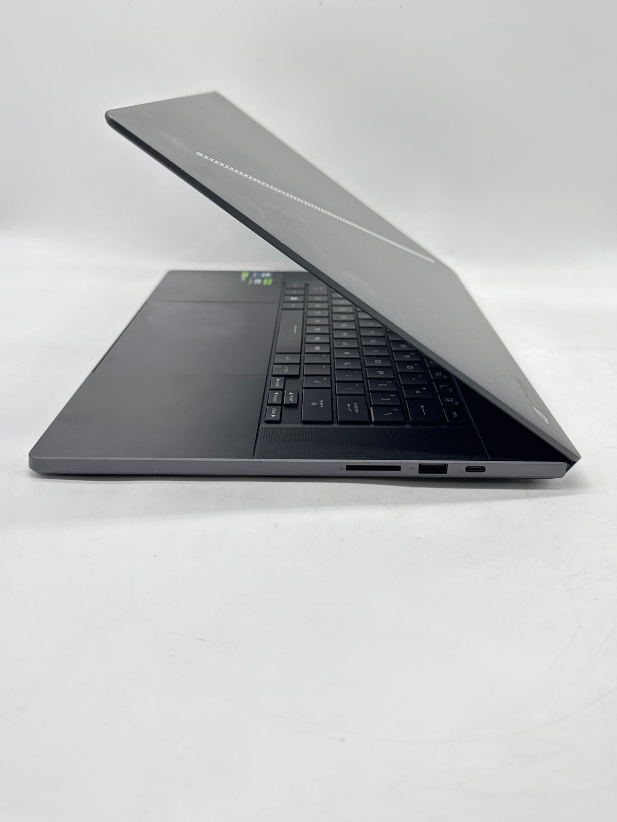 Asus ROG Zephyrus G16 GU605MI Ultra 9 185H 16GB 1TB RTX 4070 - Used