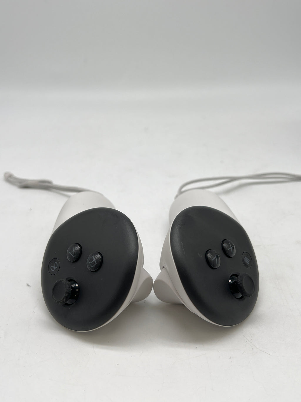 Meta Quest 3S 128GB VR Headset with 2 Wireless Touch Controllers For Parts (Remotely Managed)
