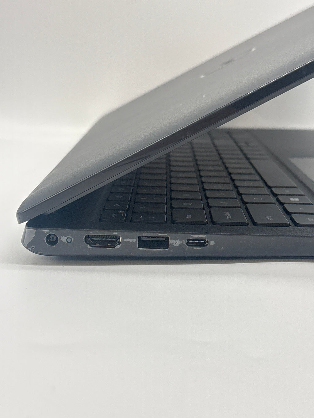 Dell Latitude 3520 15.6" Core i5-1135G7 4GB RAM 256GB SSD GeForce MX350 - Used