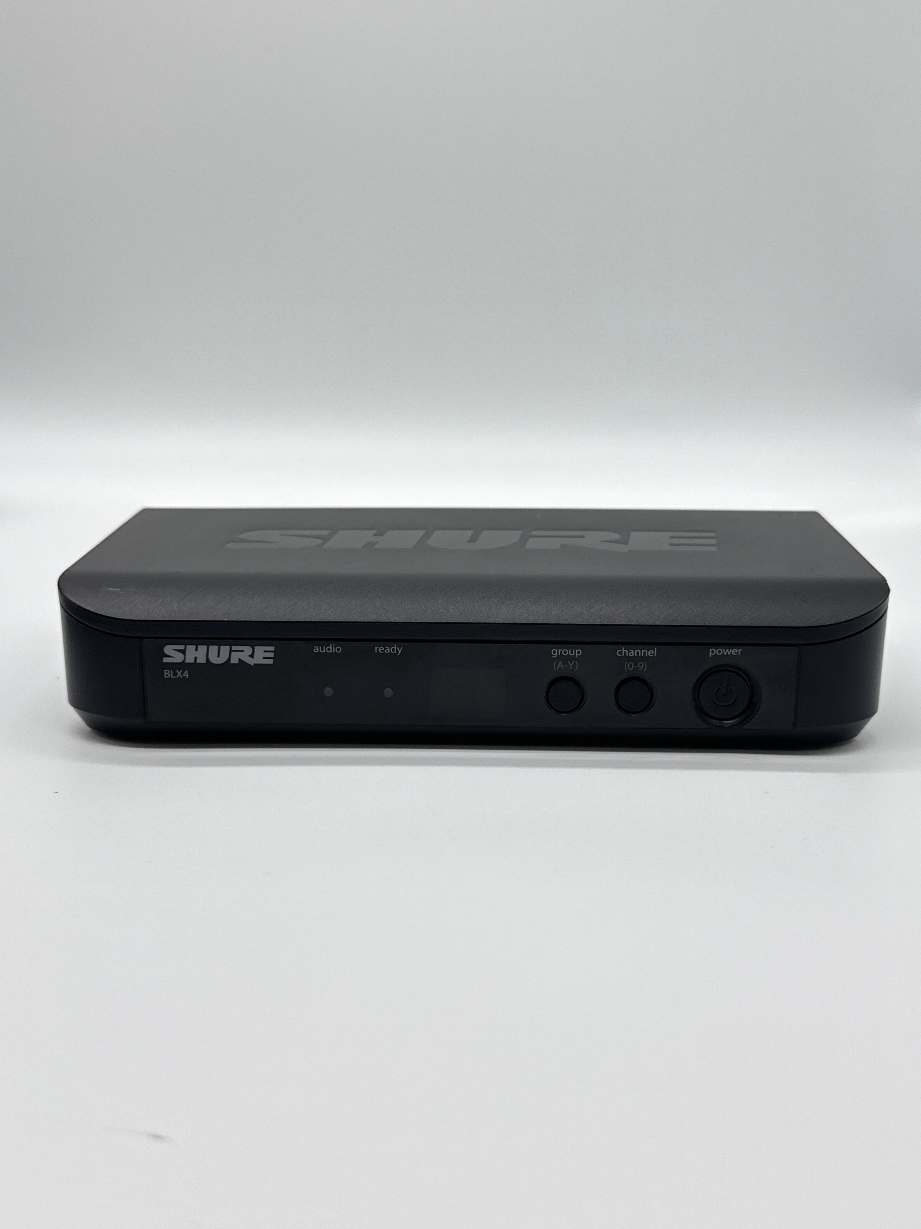 Shure M58 Dynamic Microphone with BLX4R H10 Wireless Receiver Black