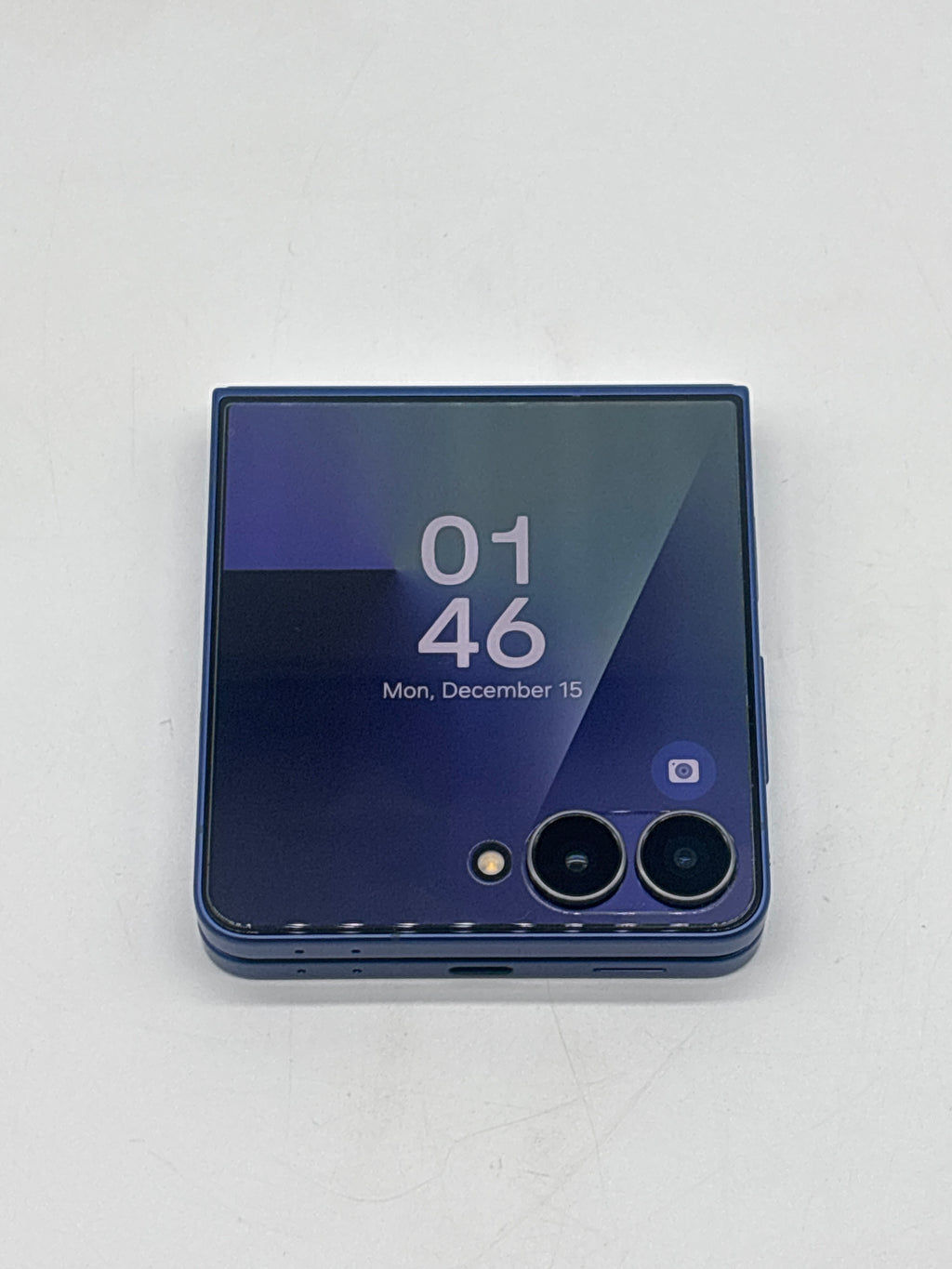 Samsung Galaxy Z Flip 7 256GB Unlocked w/ Box