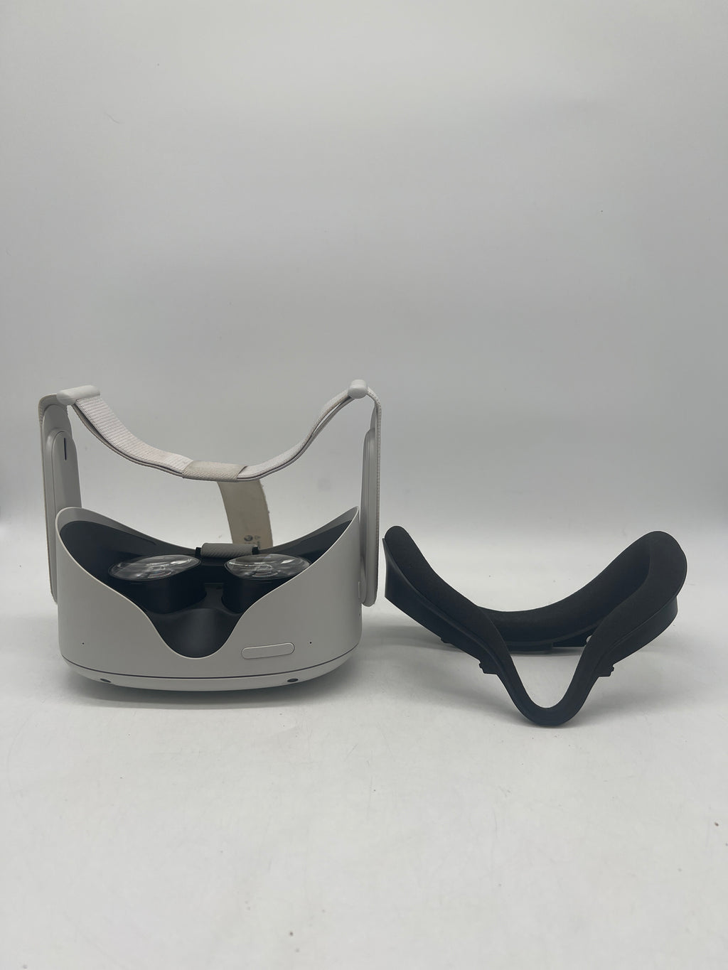 Oculus Quest 2 VR Headset 128 GB White Standalone - Used