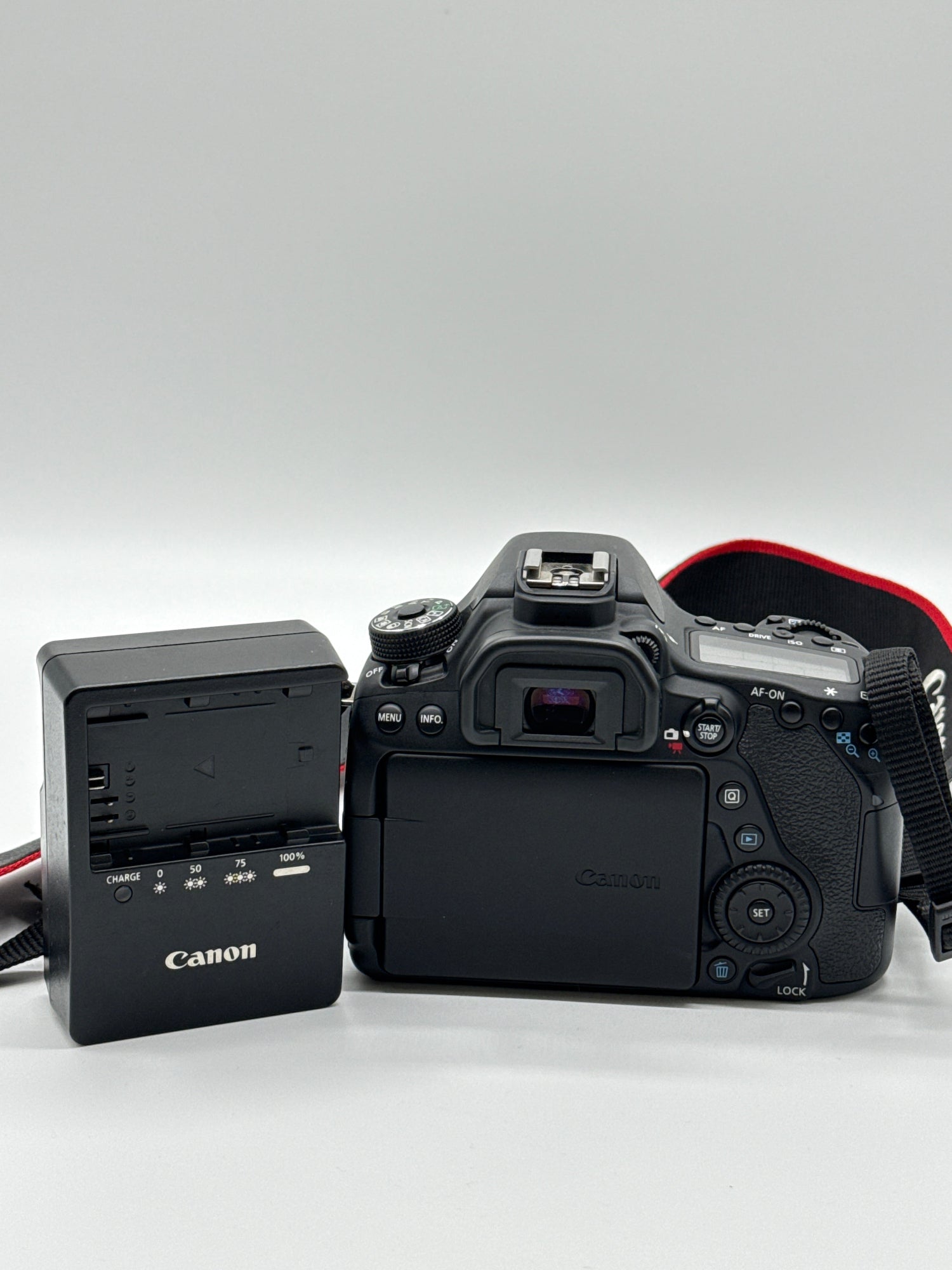 Canon EOS 80D Black Digital SLR Camera 24.2MP 18-135mm Lens
