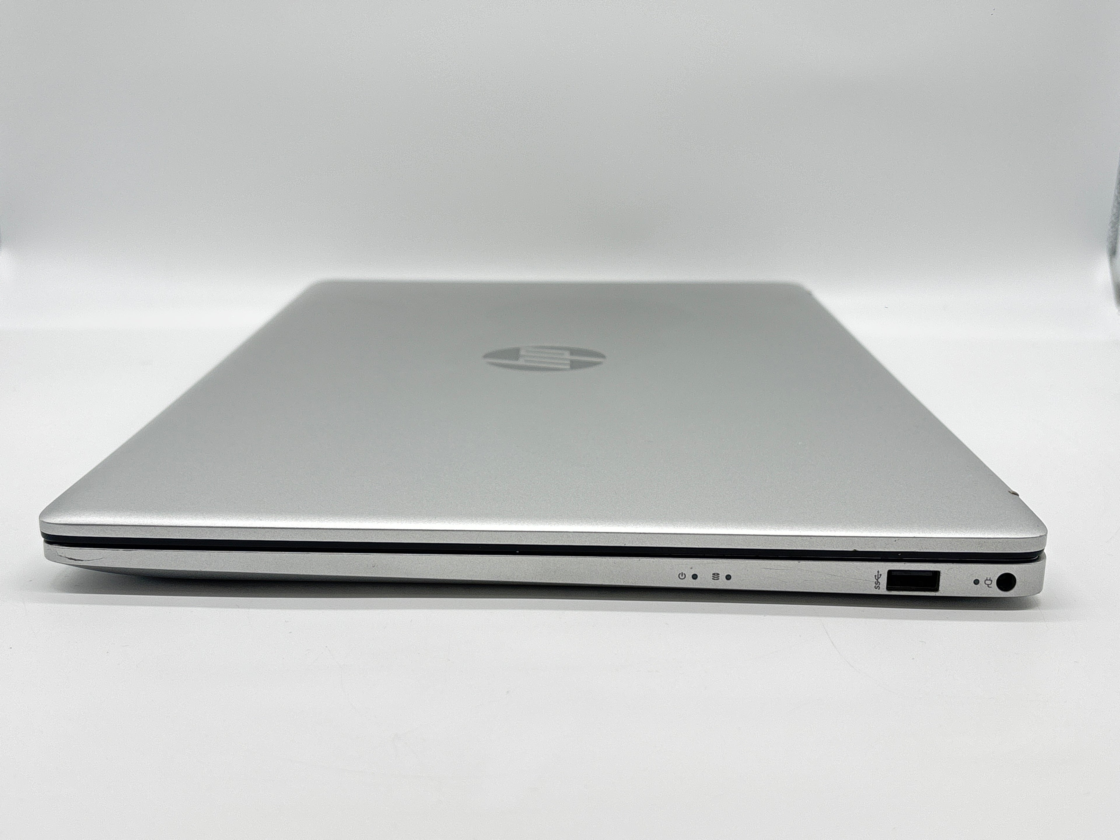 HP 17-cn2083dx i3 8GB RAM 128GB SSD Silver Laptop For Parts (No Power)