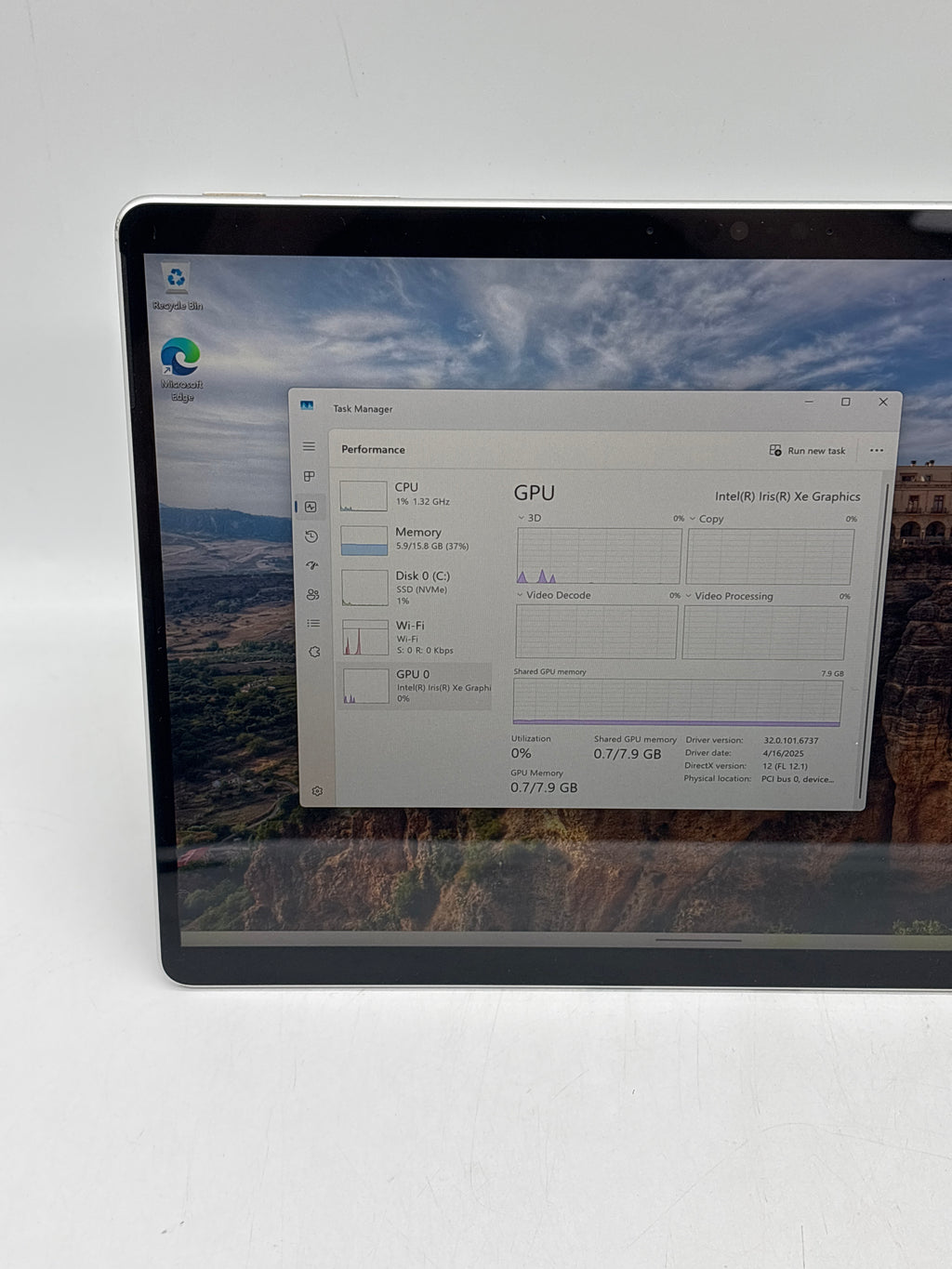 Microsoft Surface Pro 9 2038 i5-1245U 16GB RAM 256GB SSD - For Parts (Read DESC)